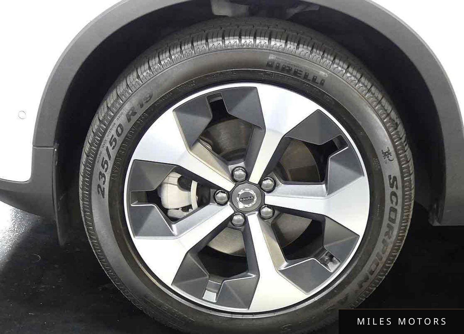 Volvo XC40 2024 — миниатюра 5