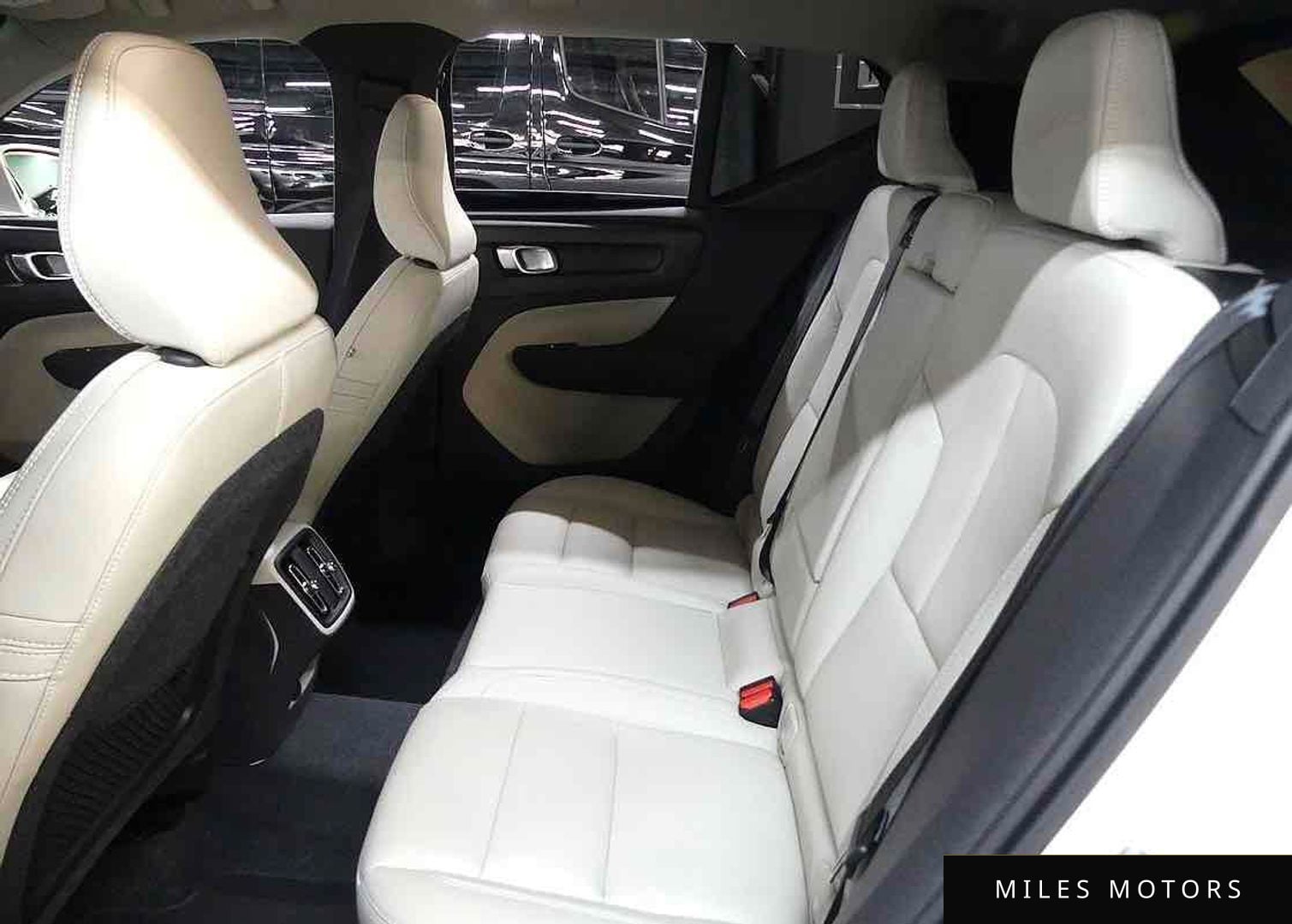 Volvo XC40 2024 — миниатюра 10