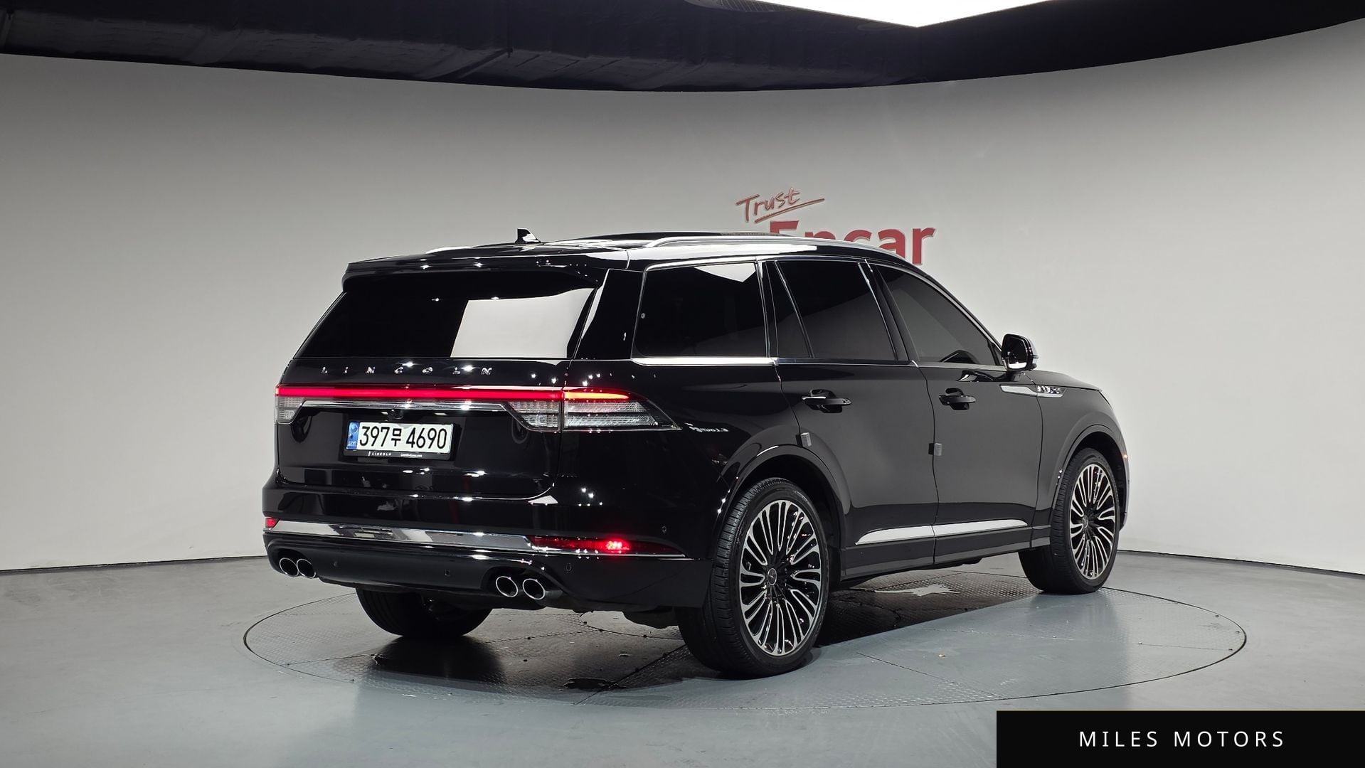 Lincoln Aviator 2021 — фото 1 из 12