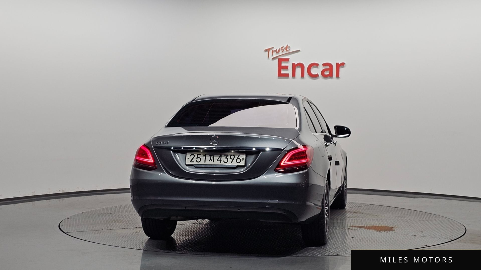 Mercedes-Benz C-Class W205 2019 — миниатюра 3