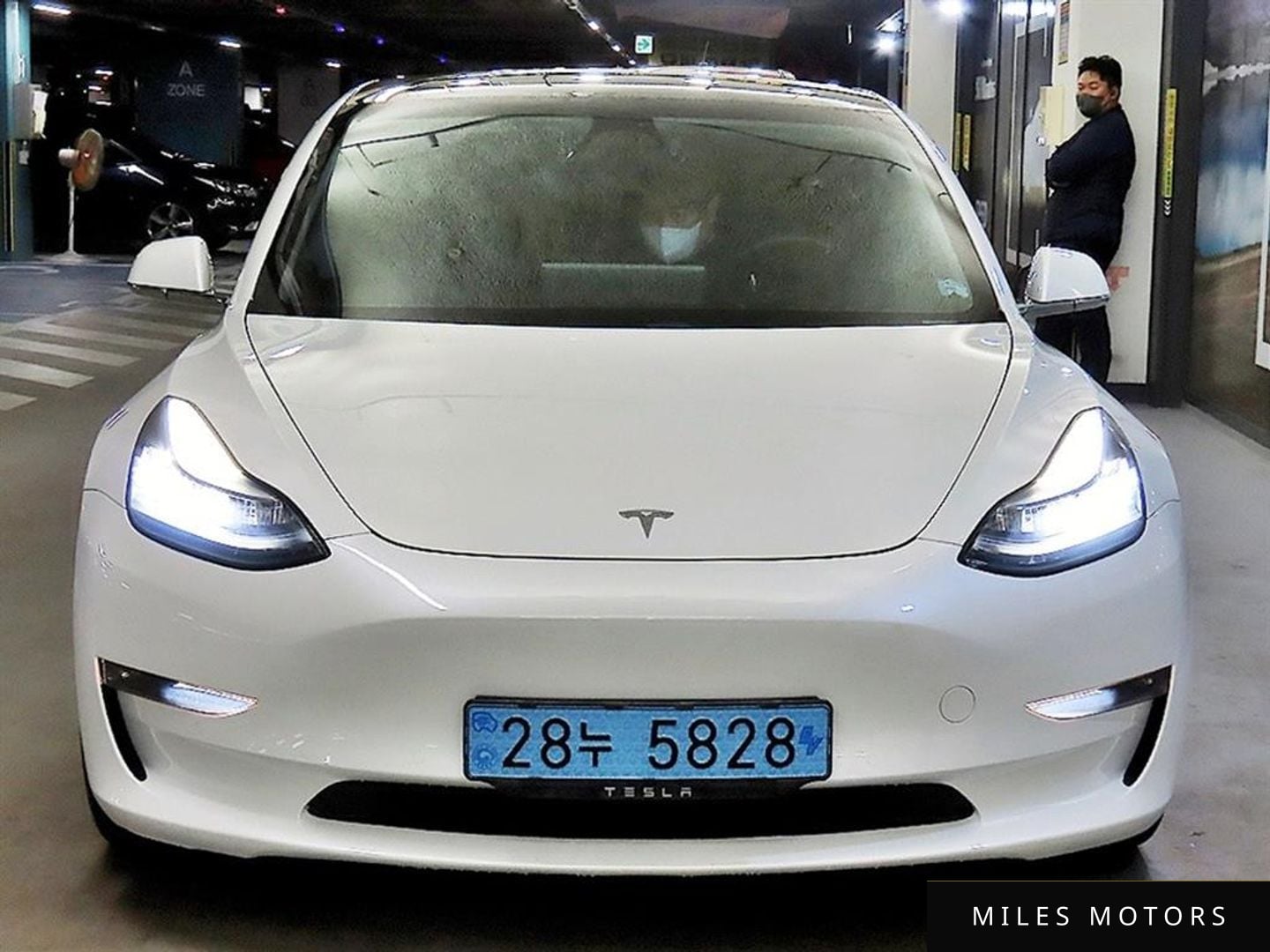 Tesla Model 3 2020 — миниатюра 2