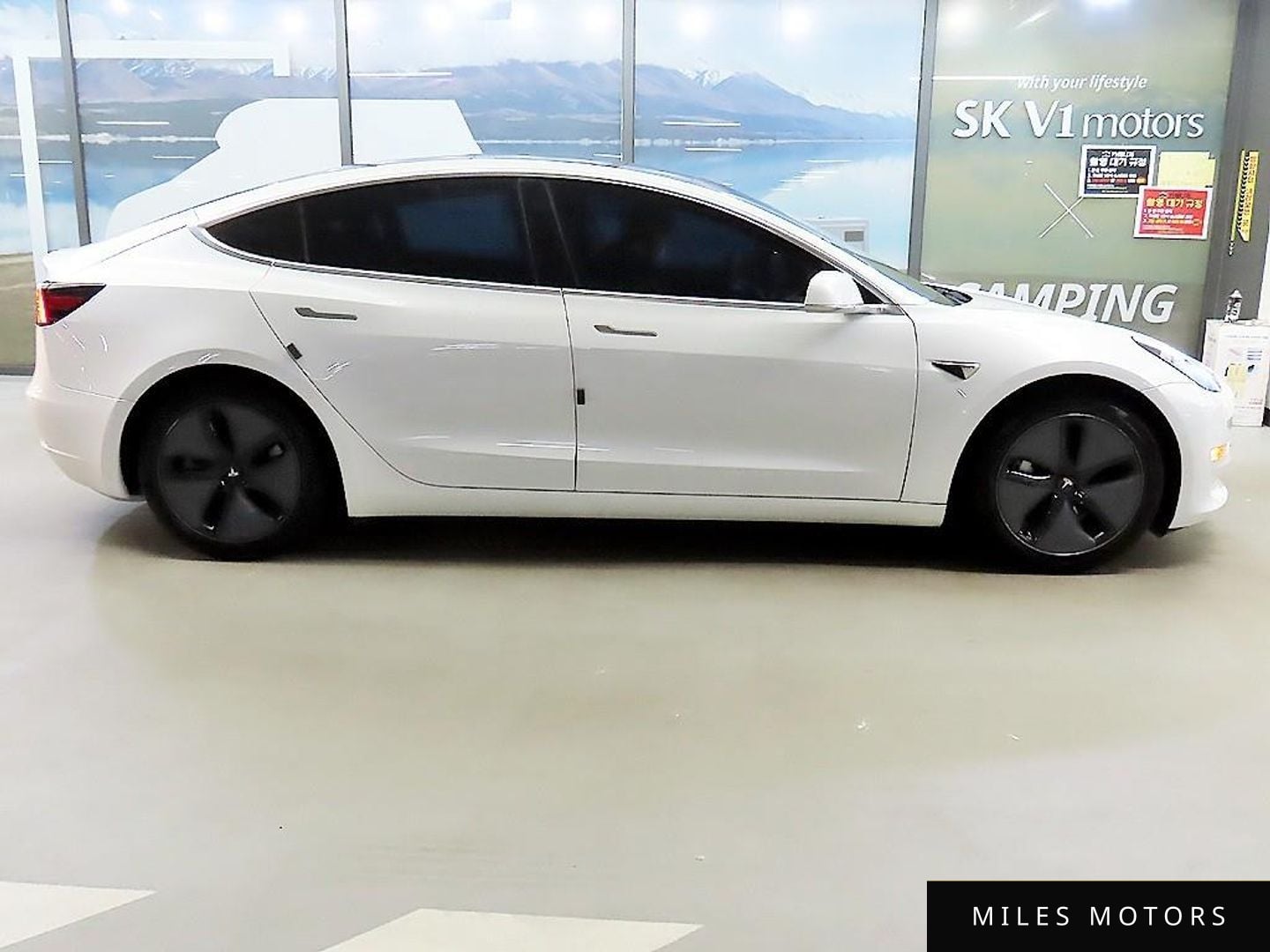 Tesla Model 3 2020 — миниатюра 3