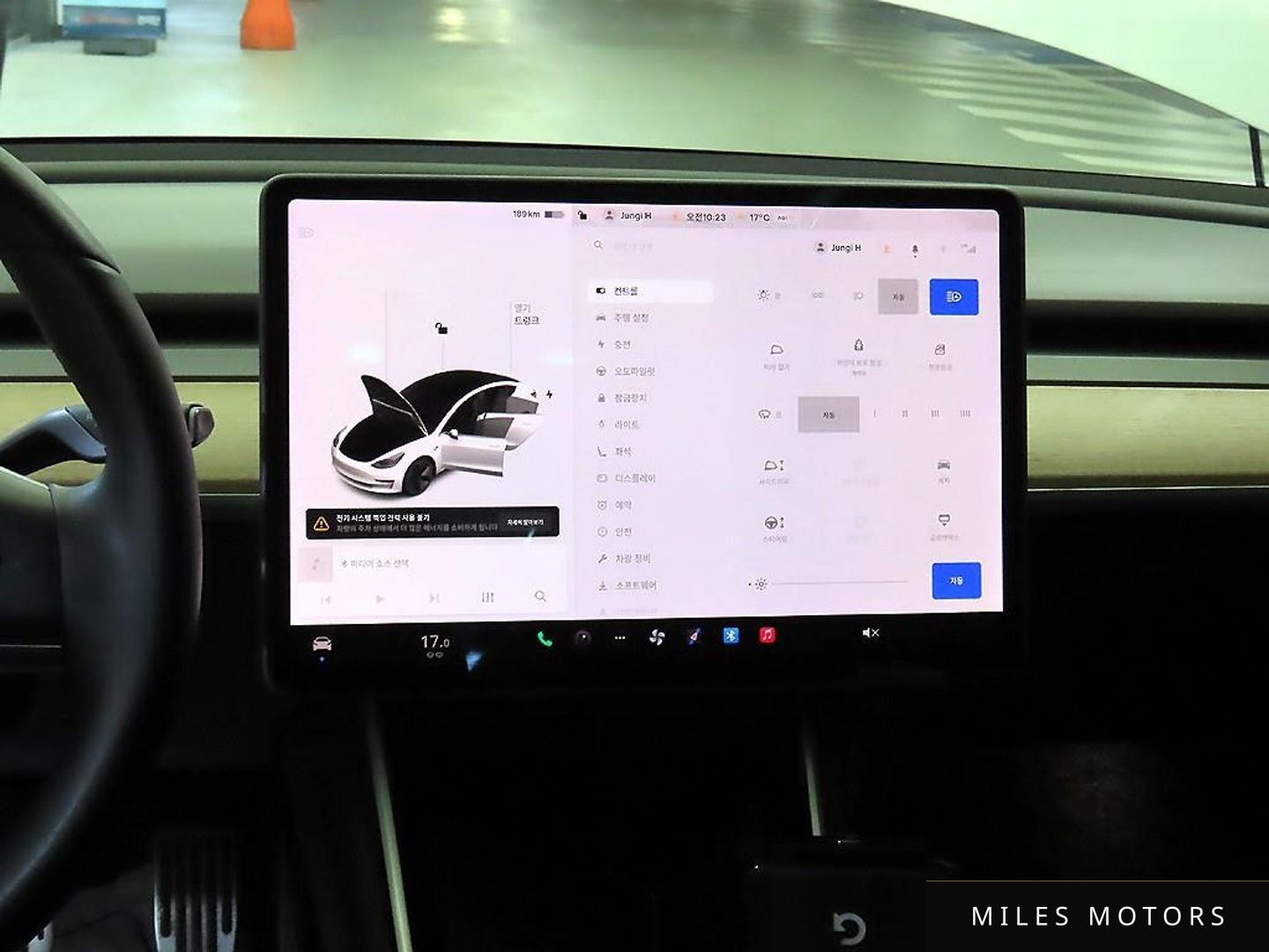 Tesla Model 3 2020 — миниатюра 11