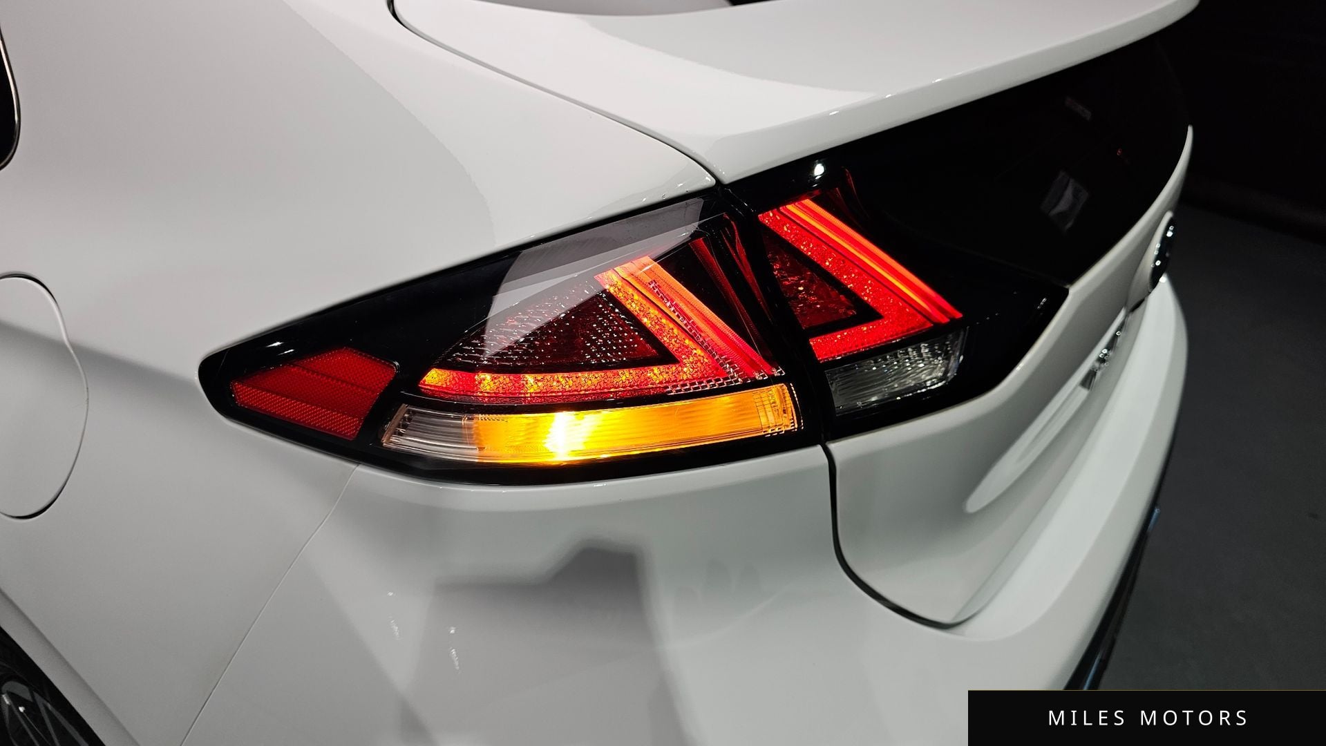 Hyundai Ioniq 2020 — миниатюра 9