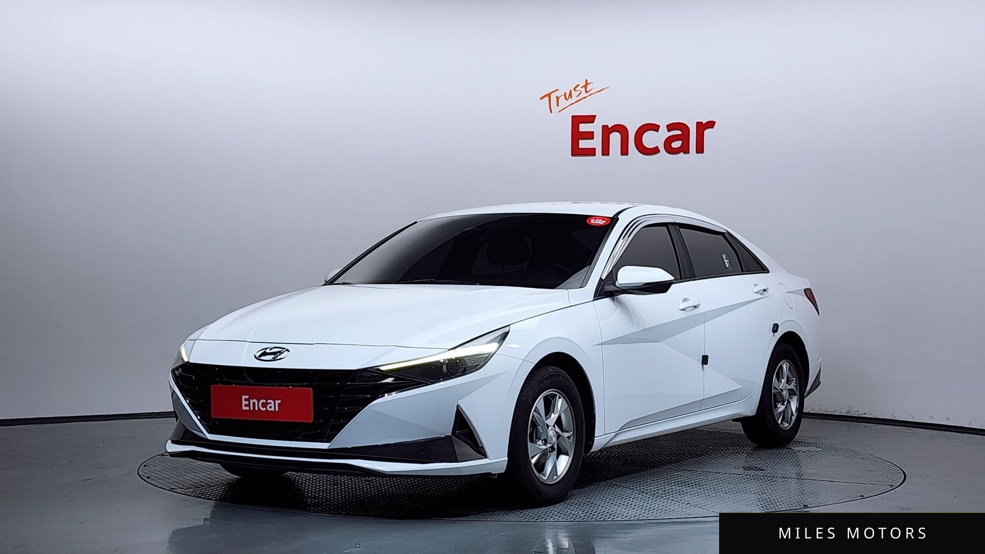Hyundai AVANTE 2023 — фото 1 из 12