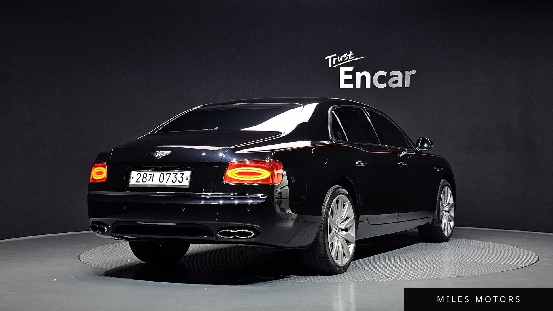 Bentley Flying Spur 2016 — миниатюра 2