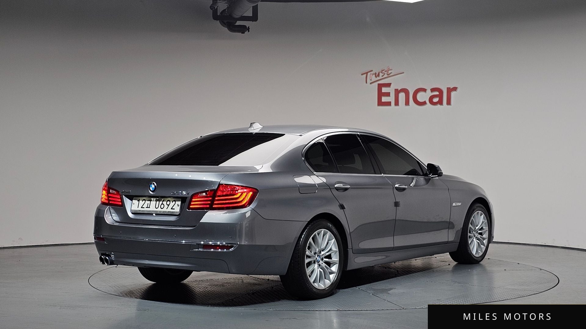 BMW 5 Series (F10) 2016 — фото 1 из 12