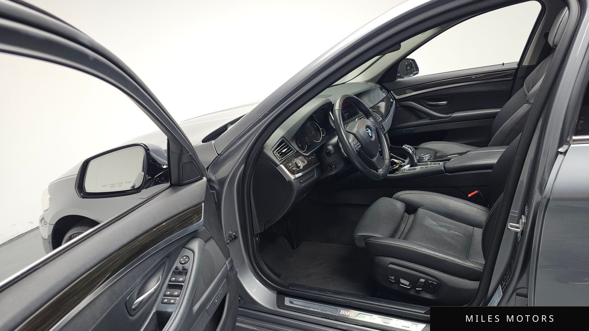 BMW 5 Series (F10) 2016 — миниатюра 12