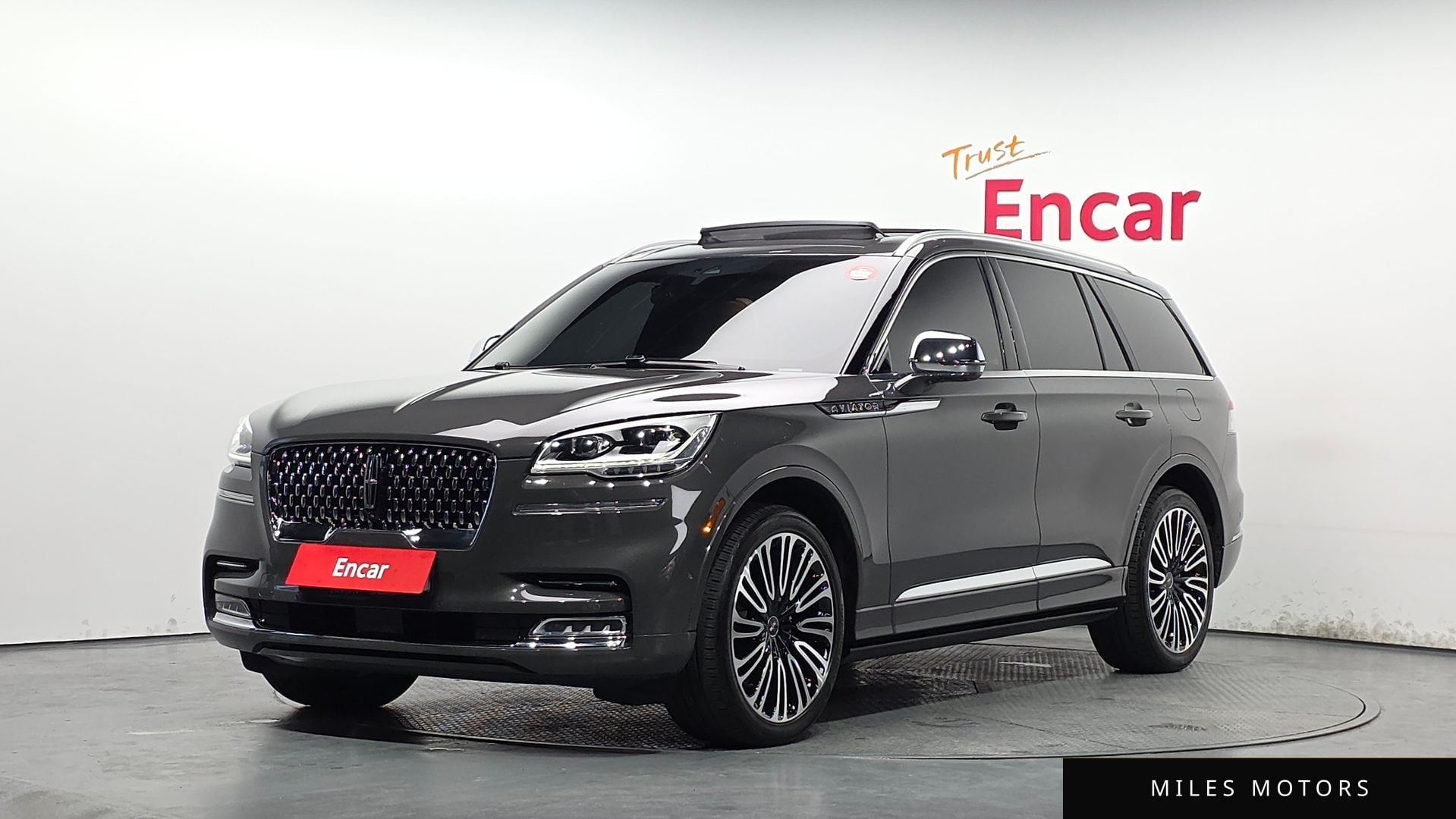 Lincoln Aviator 2022 — фото 1 из 12