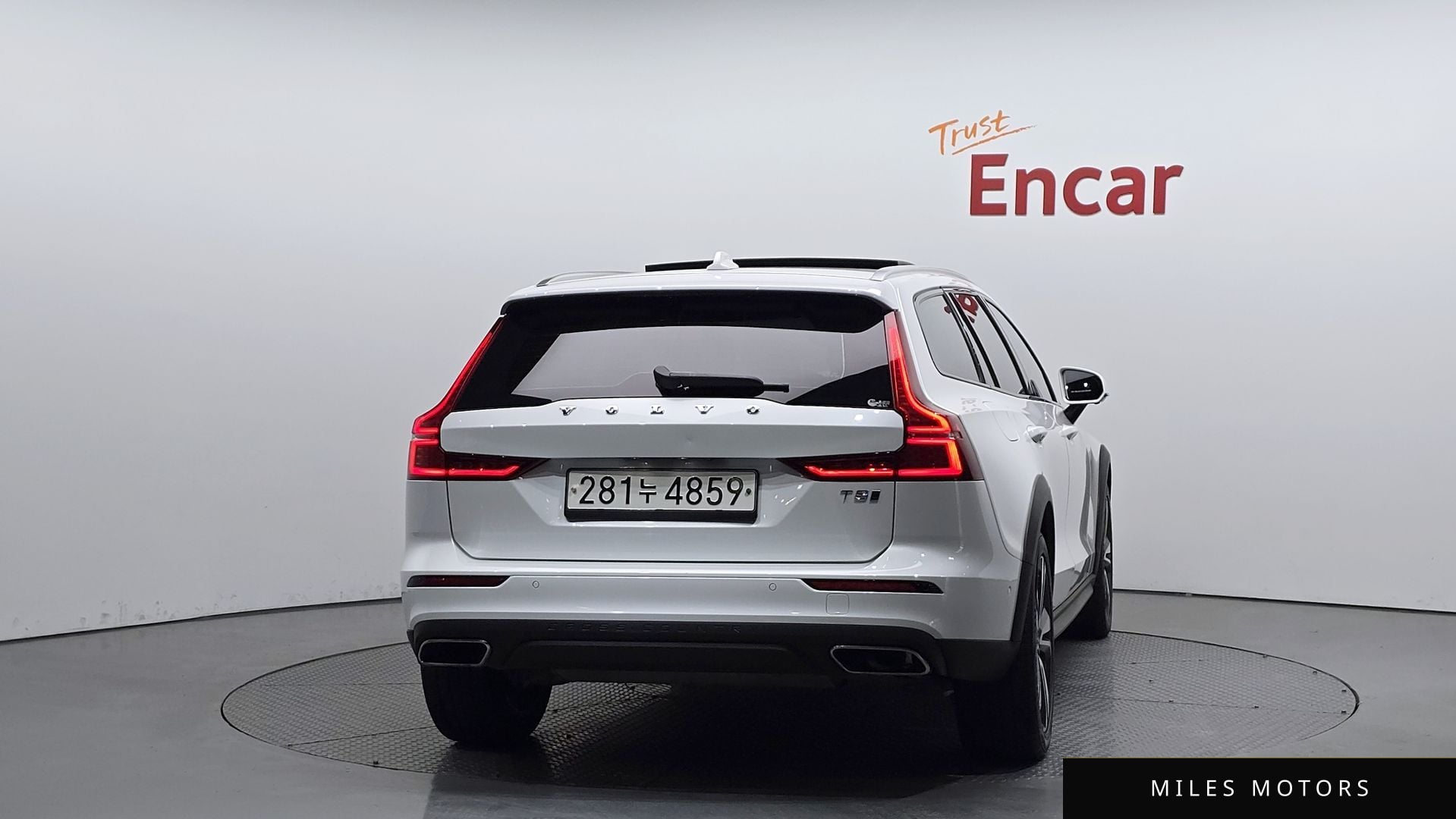 Volvo V60 2020 — миниатюра 3
