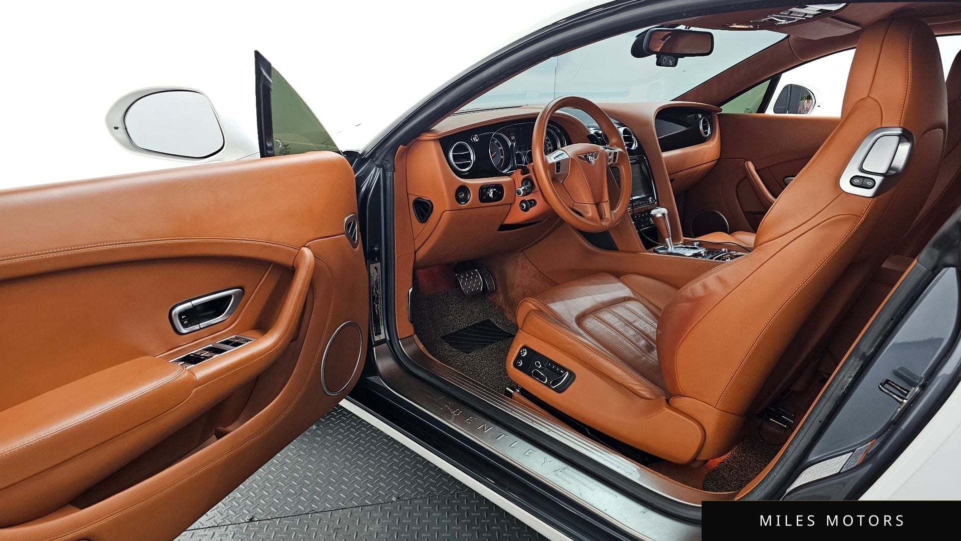 Bentley Continental GT 2014 — миниатюра 10