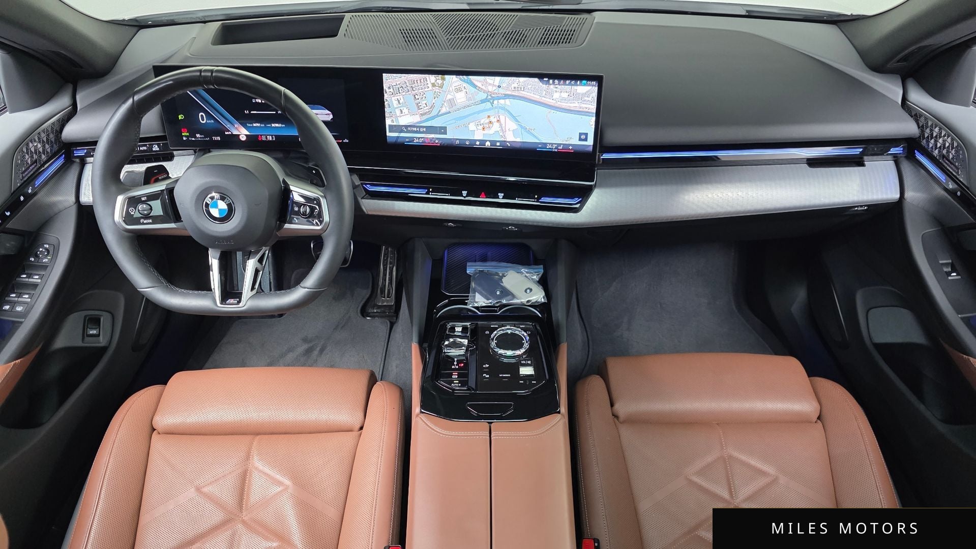 BMW 5 Series (G60) 2024 — миниатюра 10