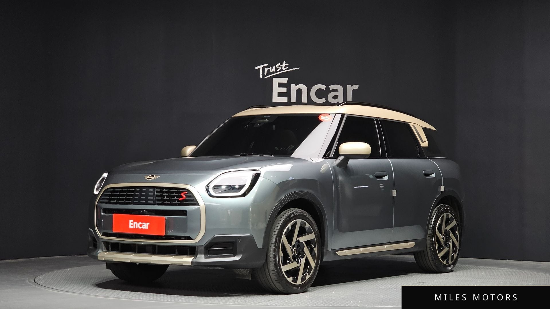 MINI Countryman 2024 — фото 1 из 12
