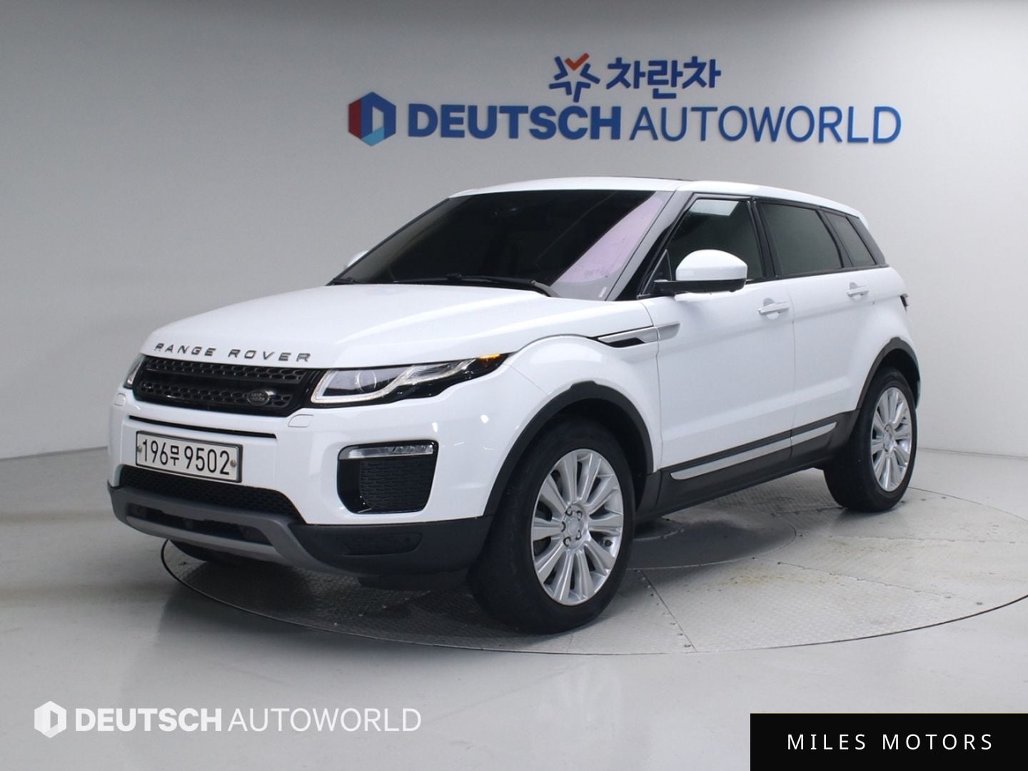 Land Rover Range Rover Evoque 2019 — фото 1 из 12