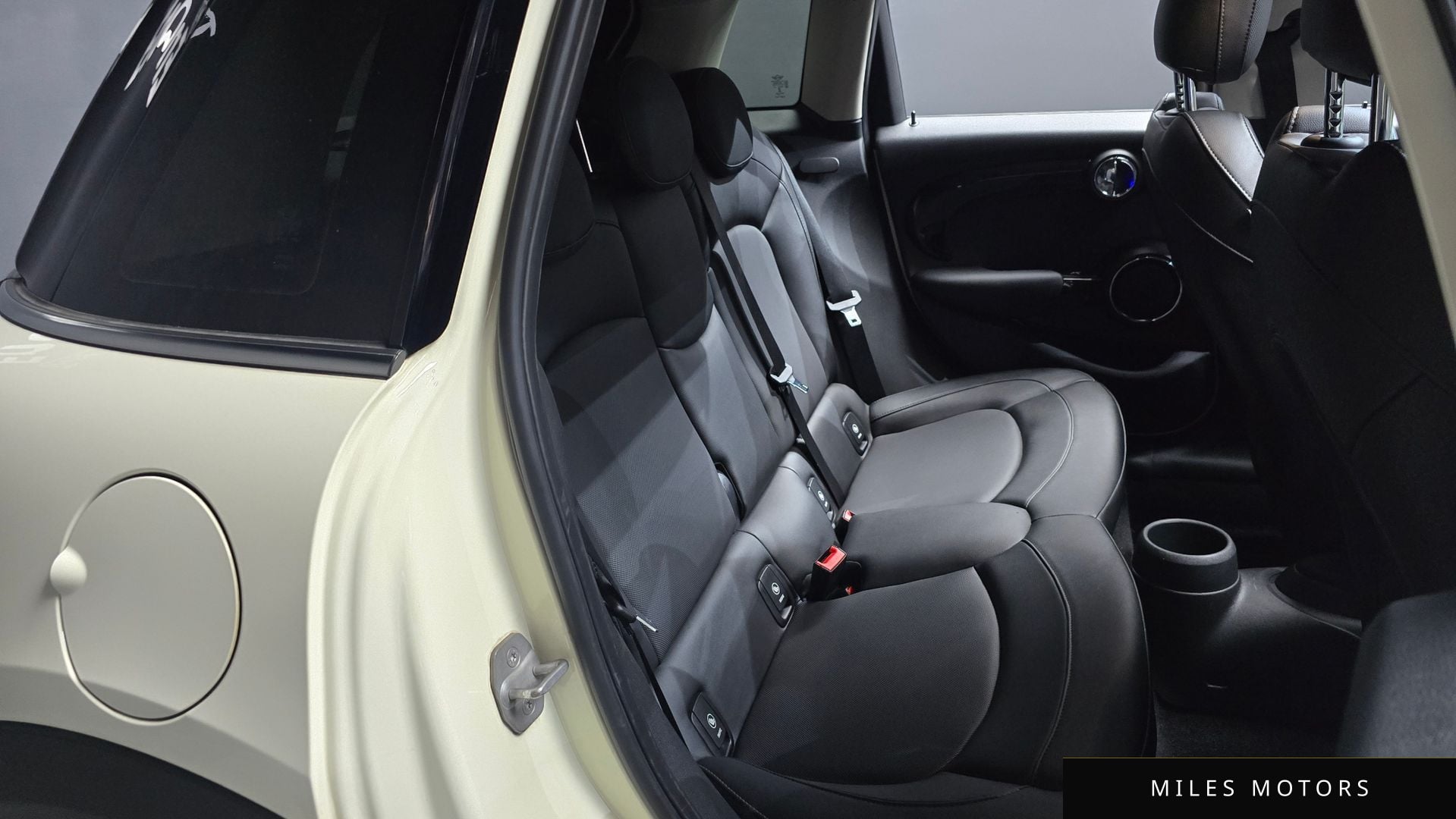 MINI Cooper 2015 — миниатюра 11