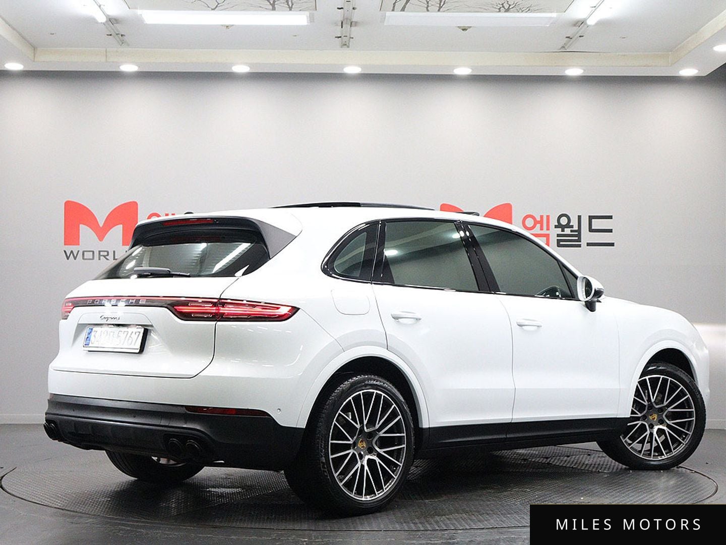 Porsche Cayenne 2021 — миниатюра 4