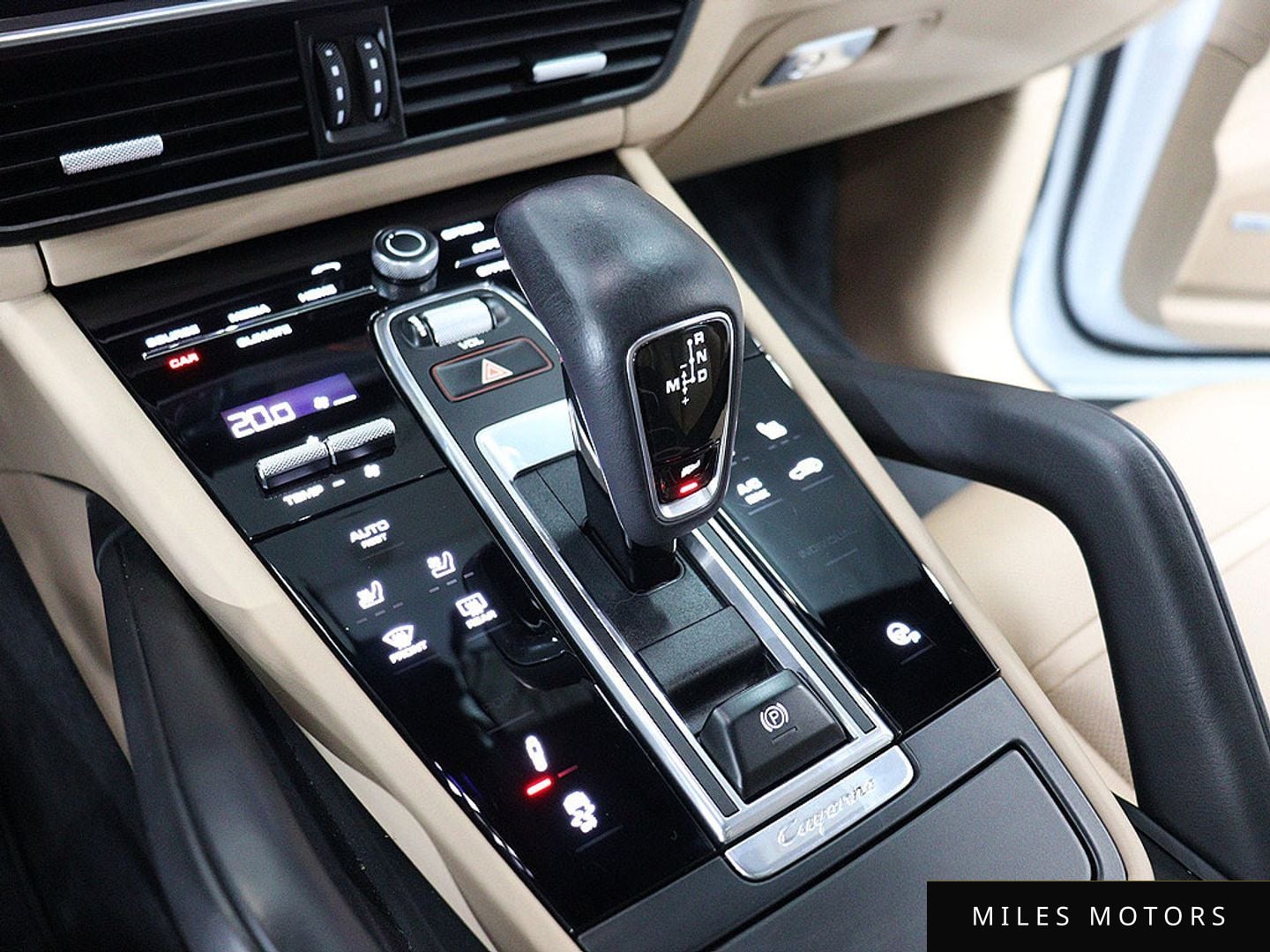 Porsche Cayenne 2021 — миниатюра 9