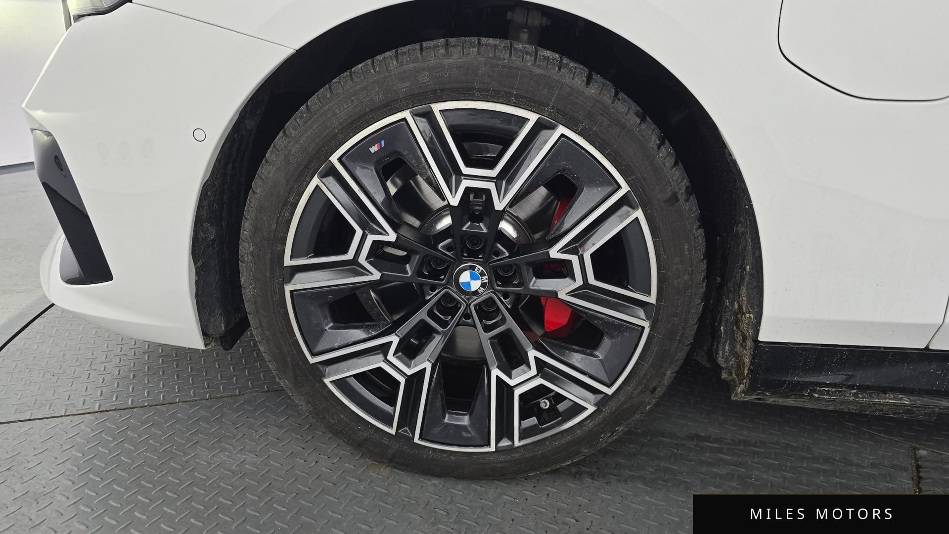 BMW 5 Series (G60) 2026 — миниатюра 5