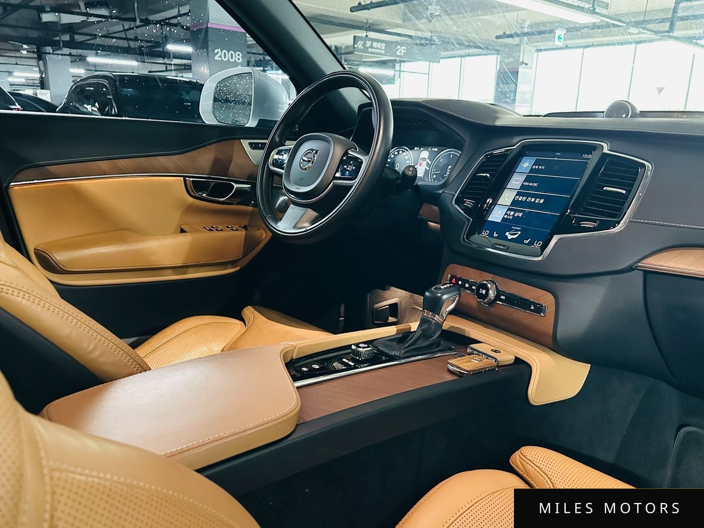 Volvo XC90 2018 — миниатюра 9