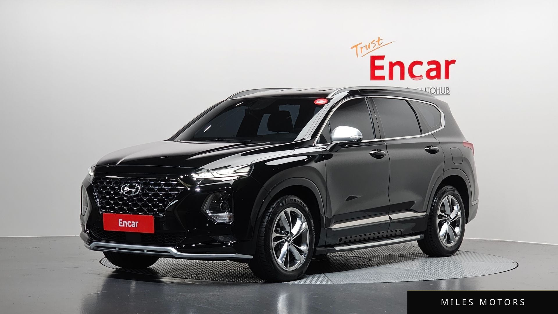 Hyundai Santafe 2019 — фото 1 из 12