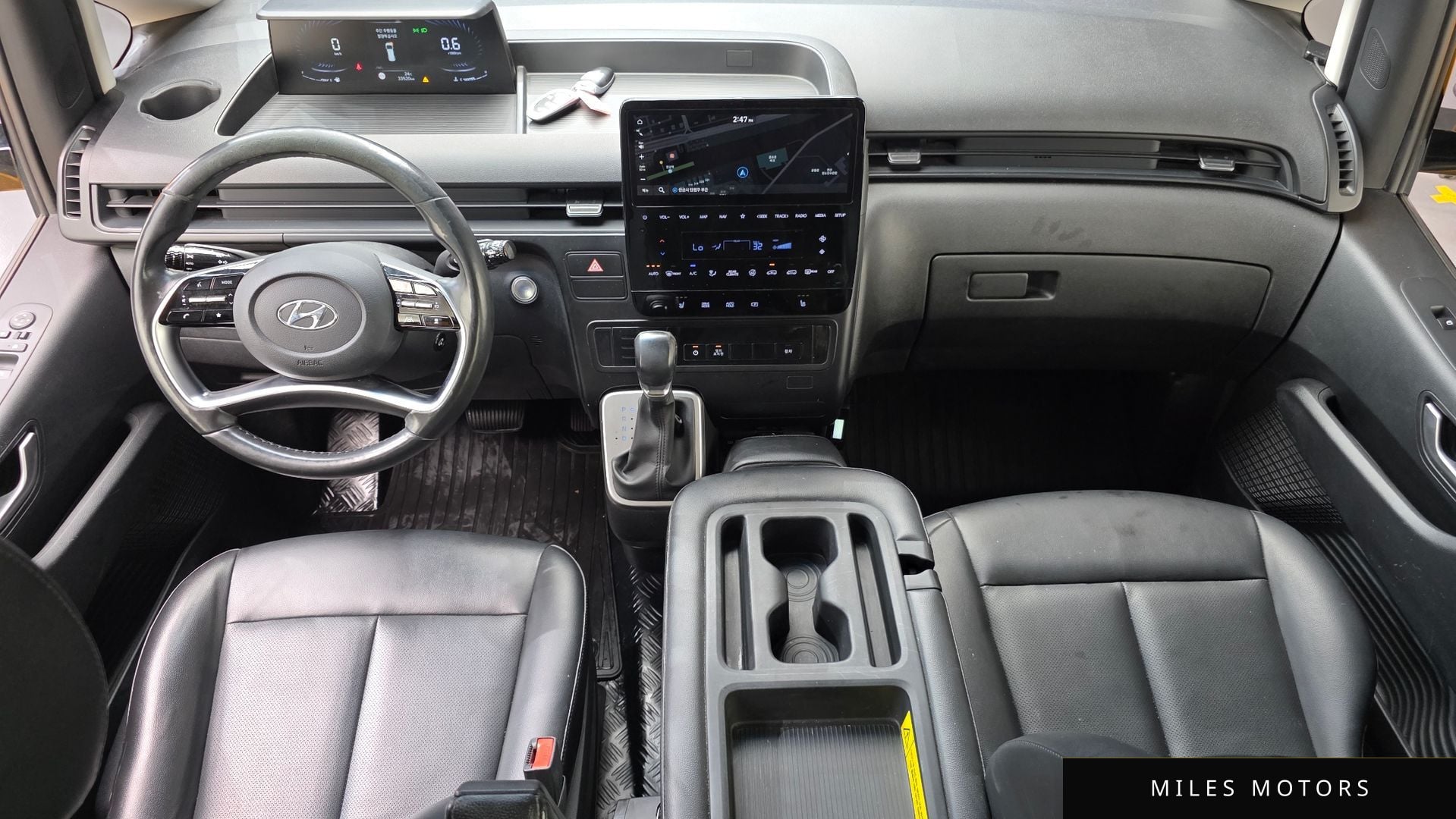 Hyundai Staria 2022 — миниатюра 10