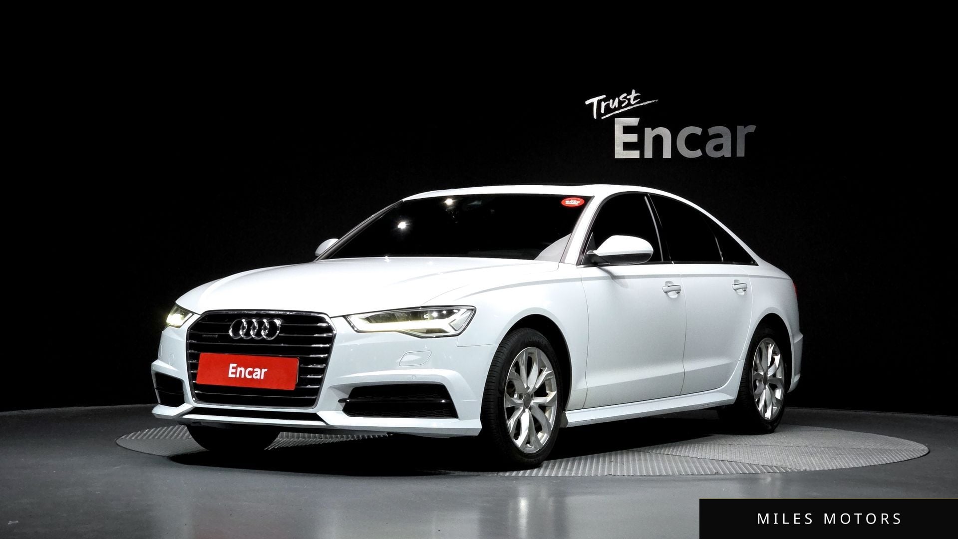 Audi A6 2018 — фото 1 из 12