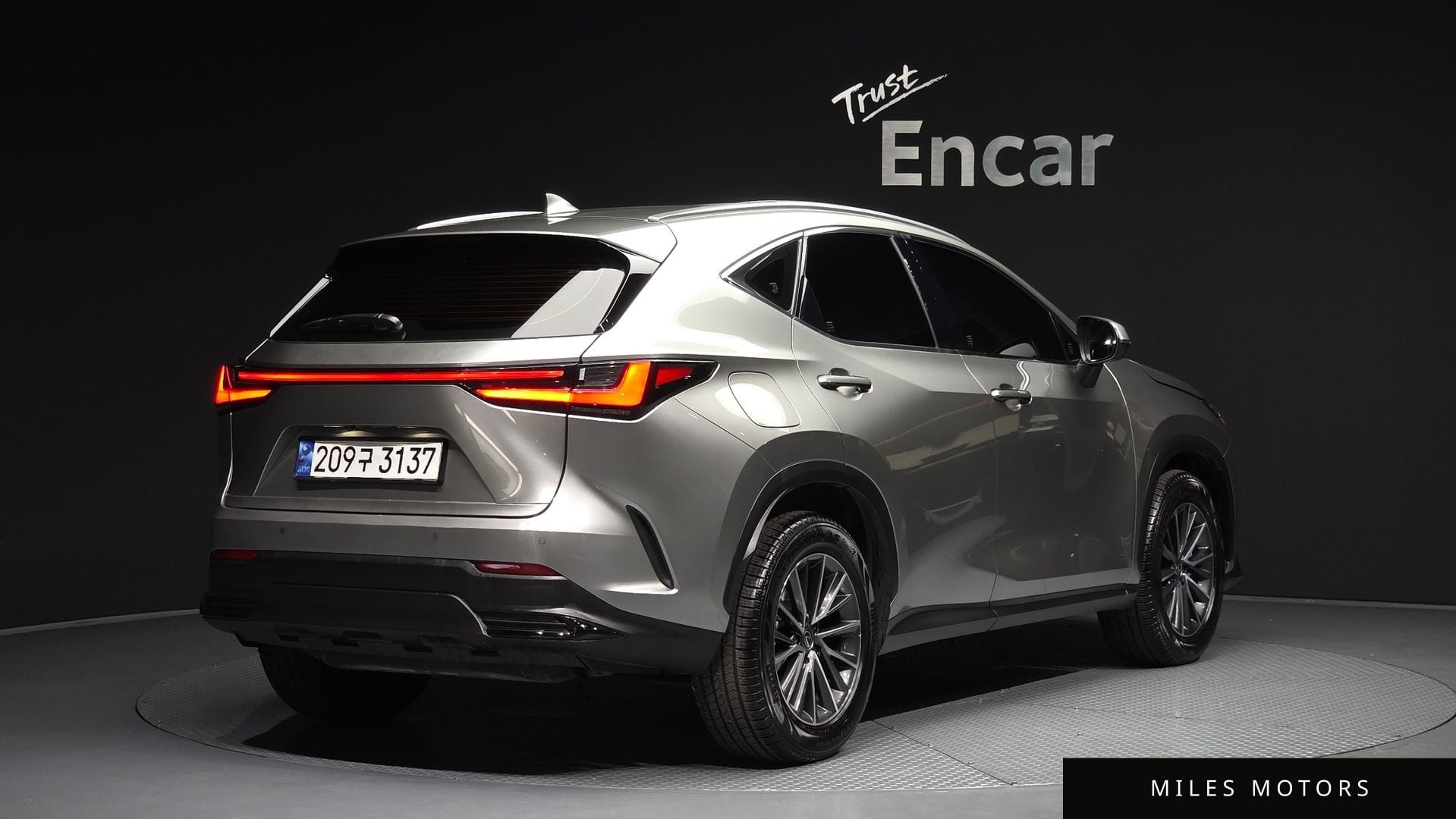 Лексус NX450h+ 2024 — миниатюра 2