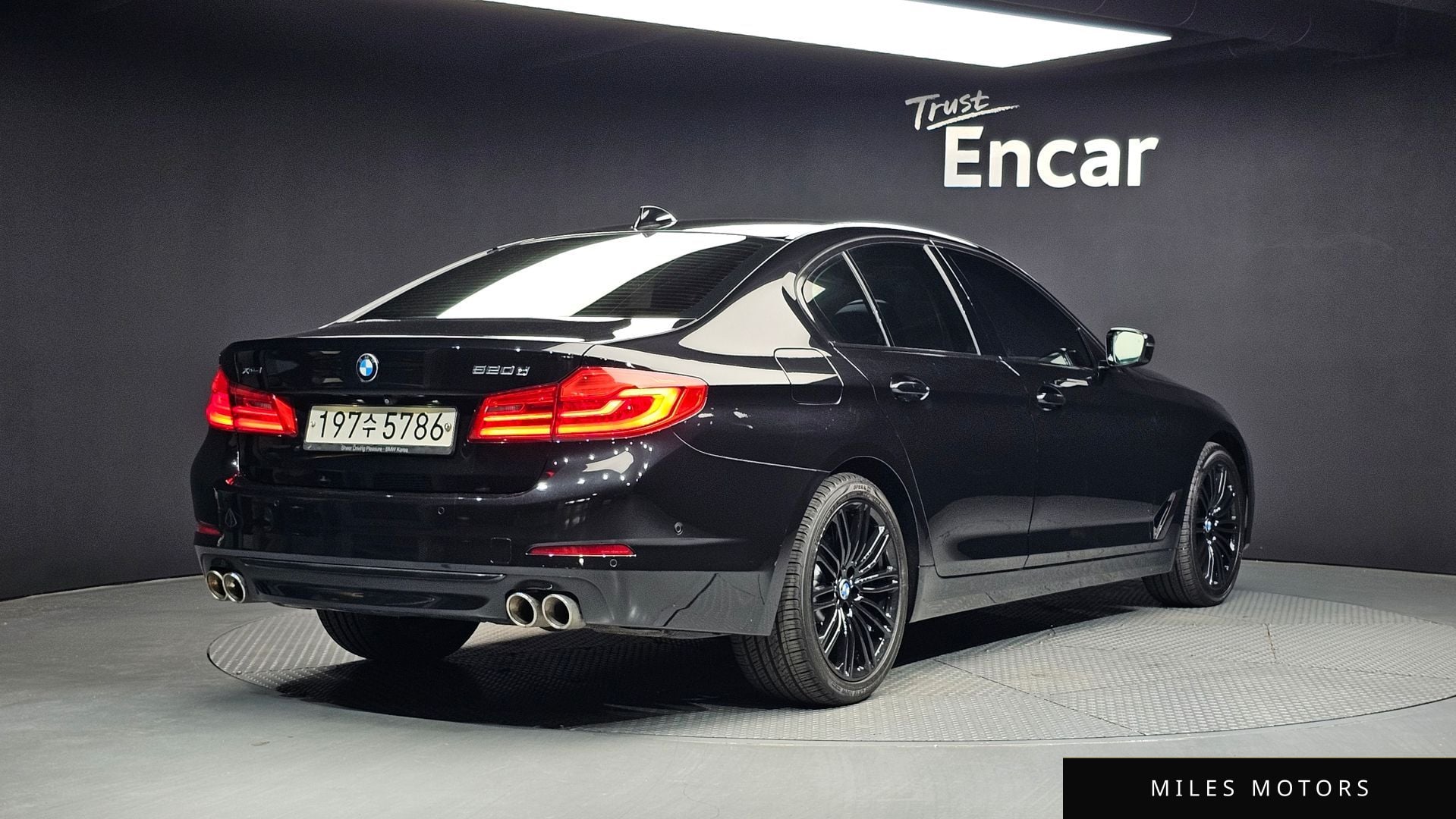BMW 5 Series (G30) 2019 — миниатюра 2