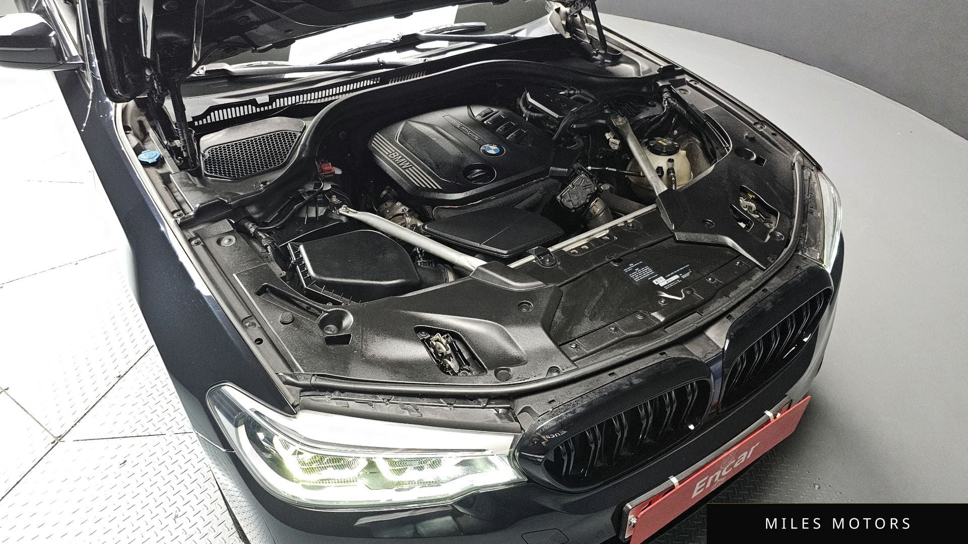 BMW 5 Series (G30) 2019 — миниатюра 6