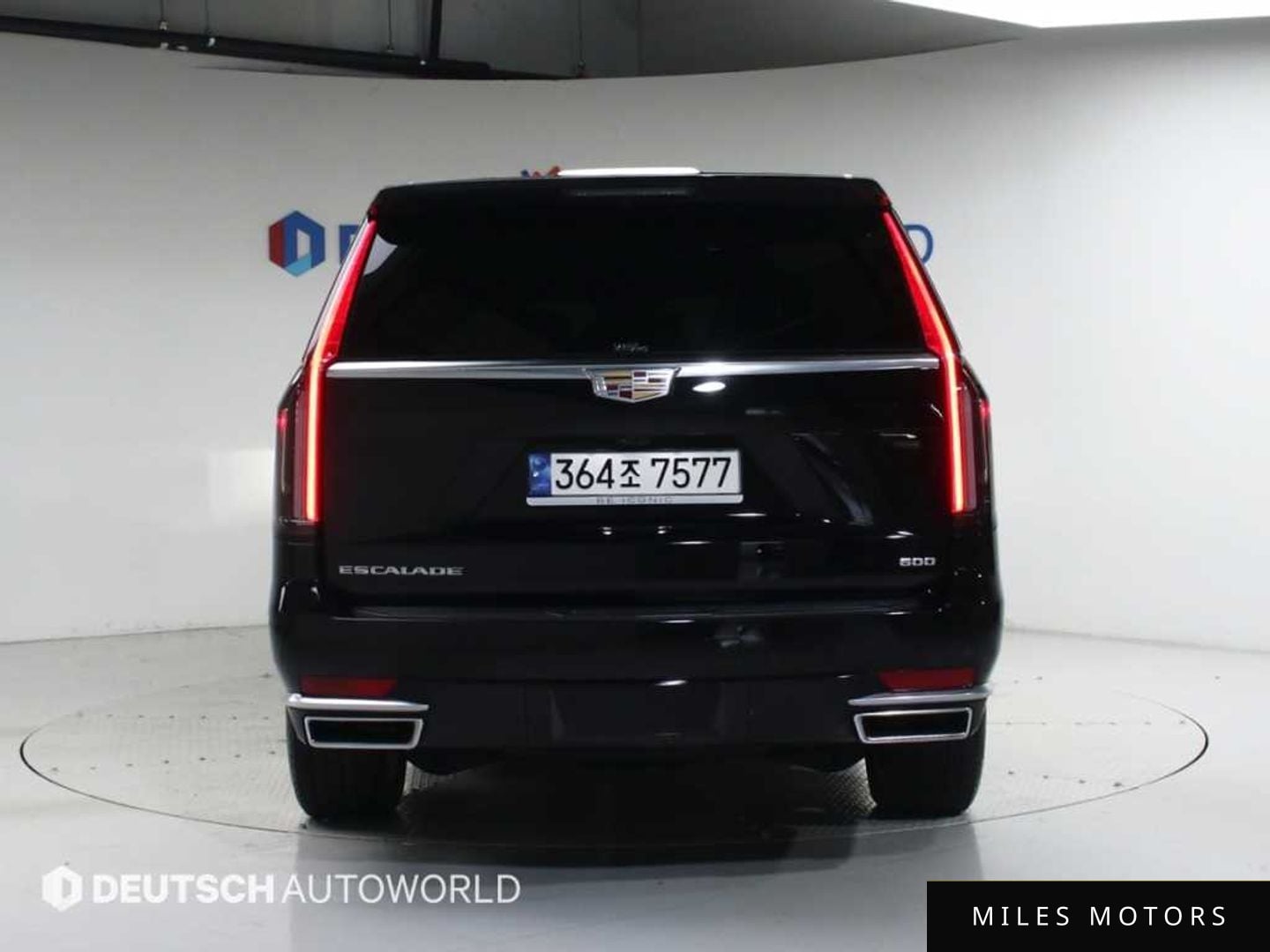 Cadillac Escalade 2023 — миниатюра 4