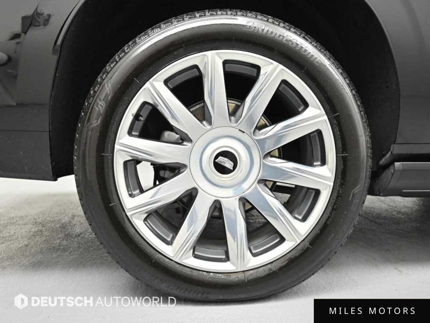 Cadillac Escalade 2023 — миниатюра 5