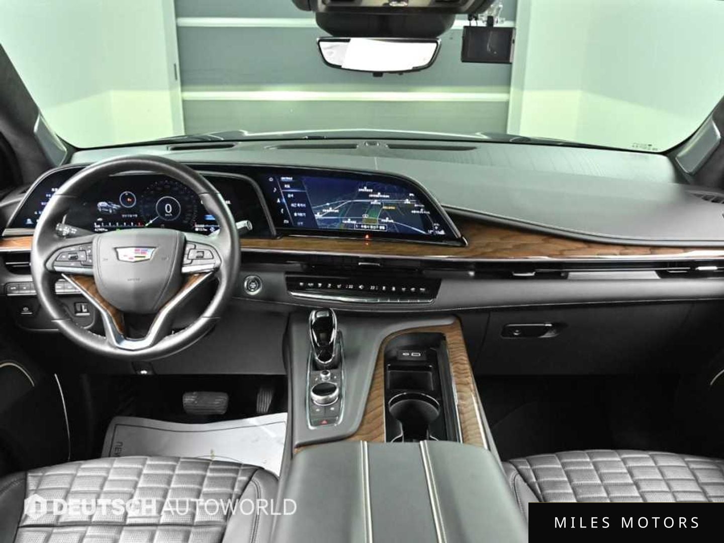 Cadillac Escalade 2023 — миниатюра 7