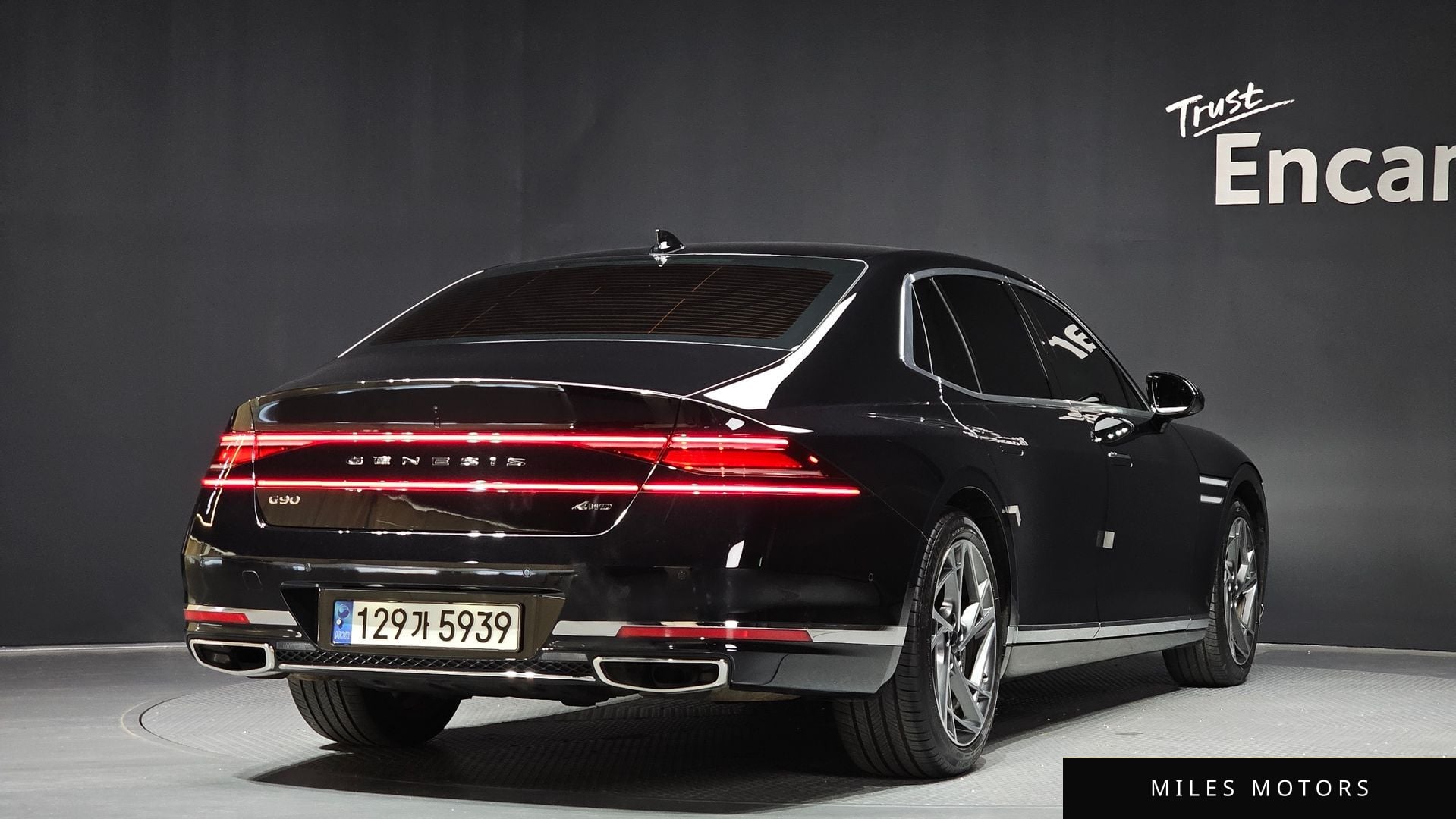 Genesis G90 (RS4) 2023 — миниатюра 2