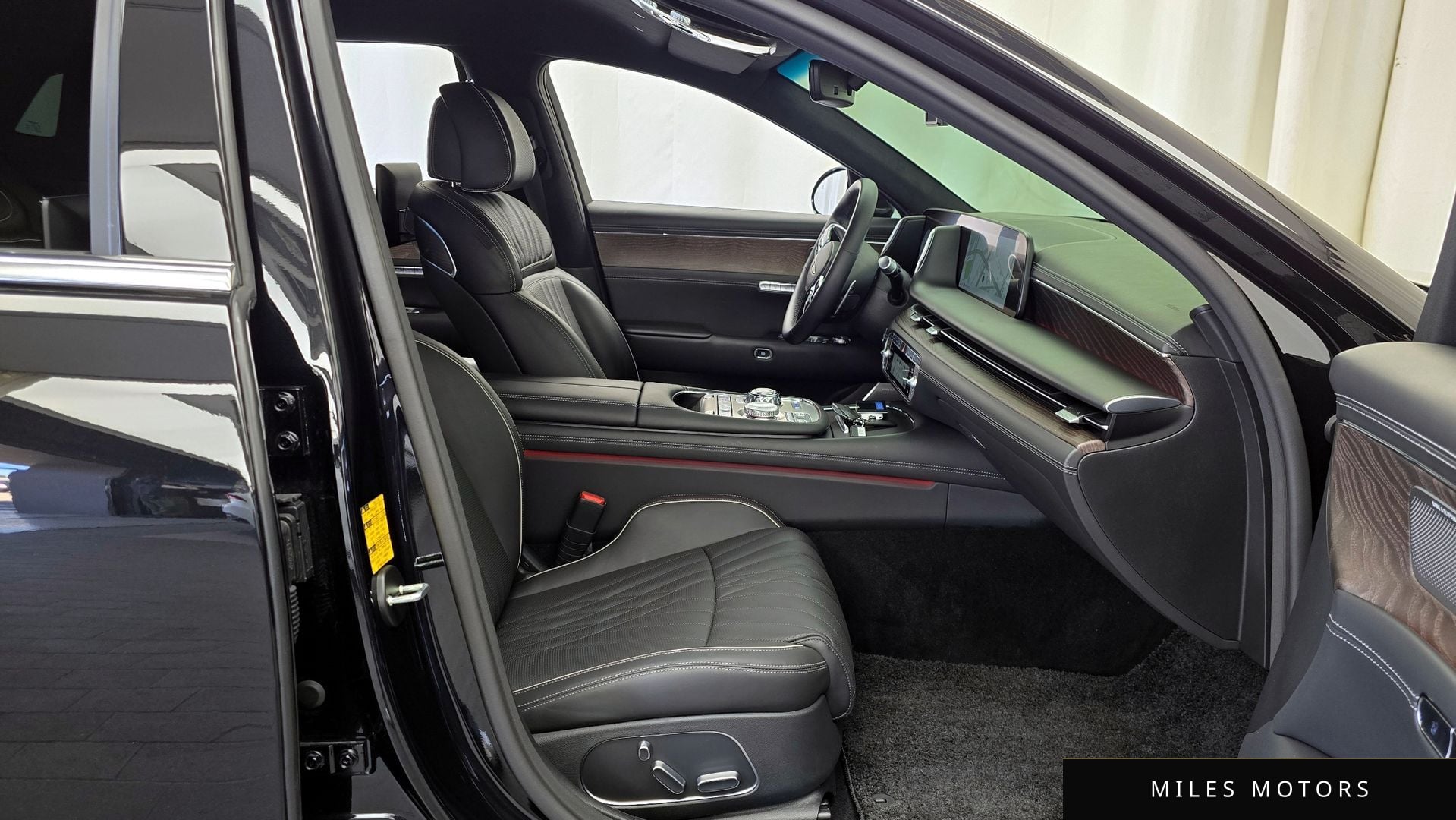 Genesis G90 (RS4) 2023 — миниатюра 11