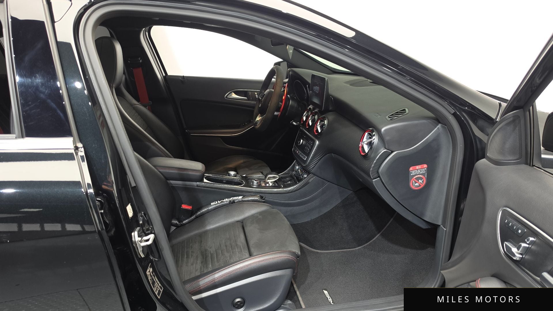 Mercedes-Benz A-Class W176 2017 — миниатюра 11