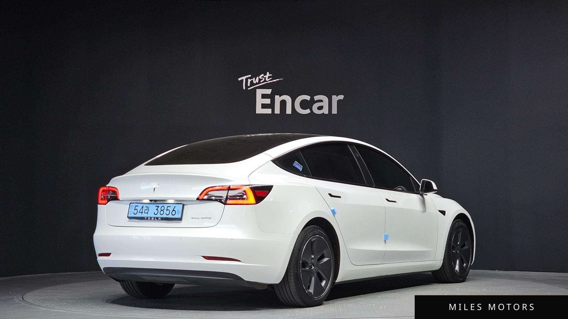 Tesla Model 3 2022 — миниатюра 2