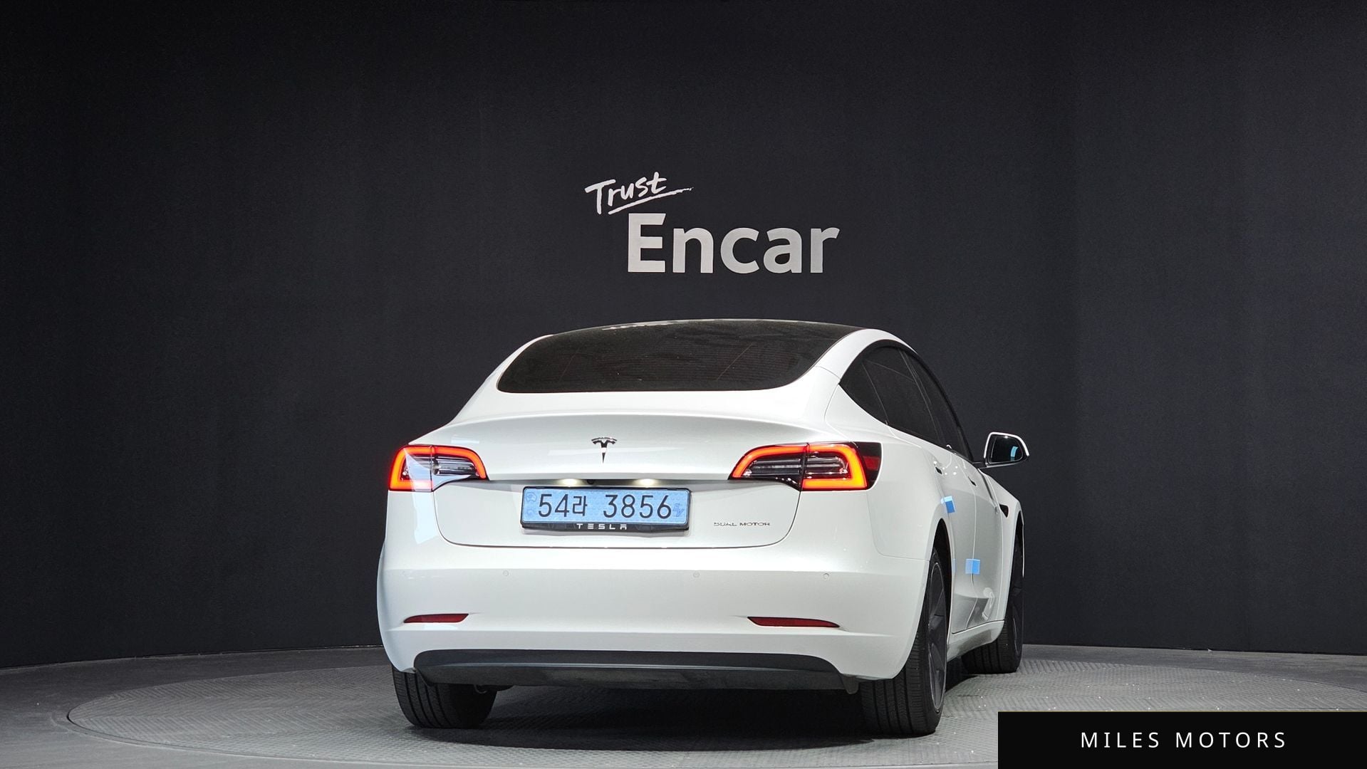 Tesla Model 3 2022 — миниатюра 4