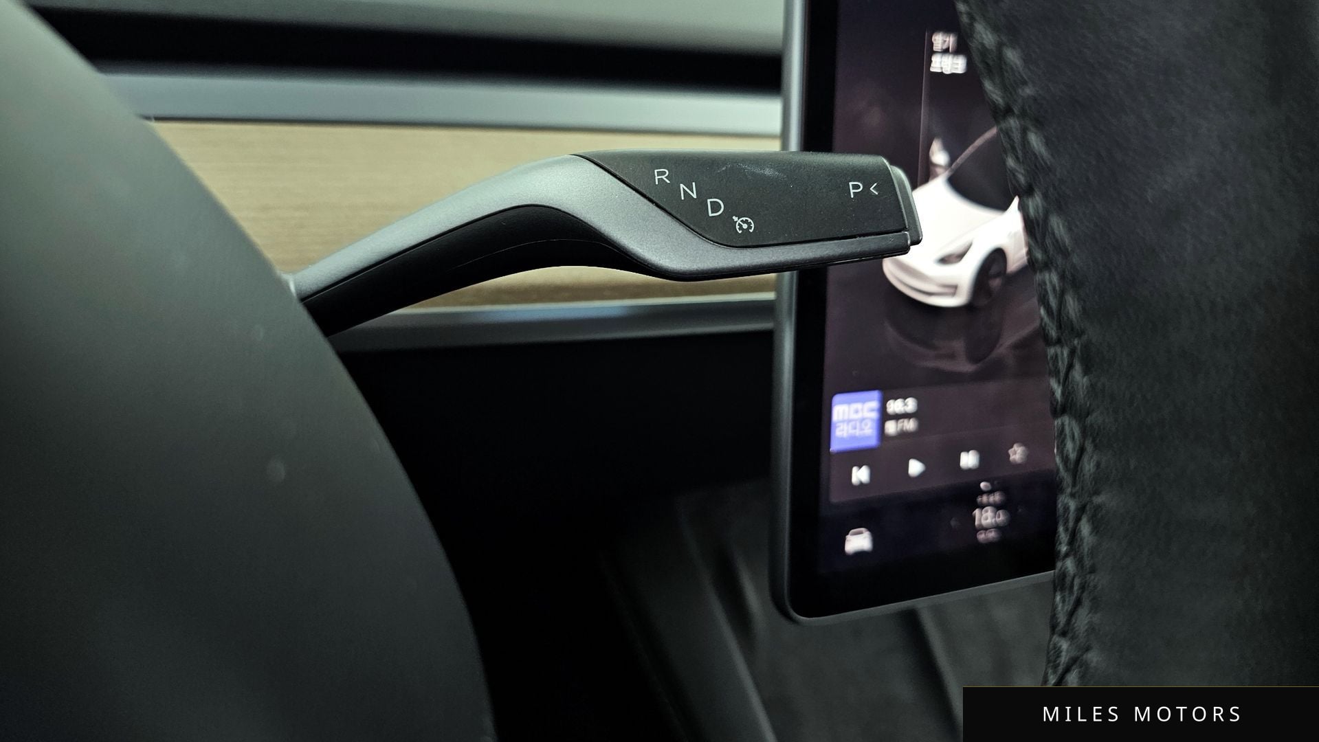 Tesla Model 3 2022 — миниатюра 12