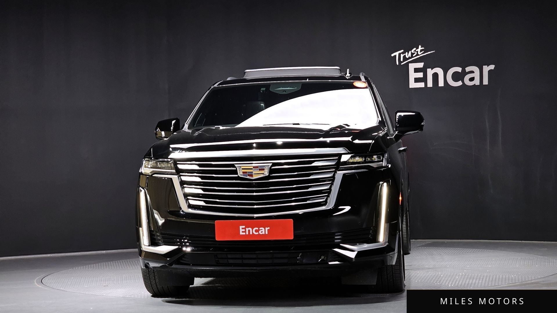 Cadillac Escalade 2023 — миниатюра 3
