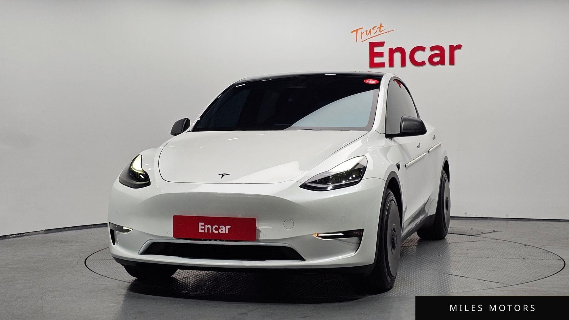 Tesla Model Y 2022 — миниатюра 3