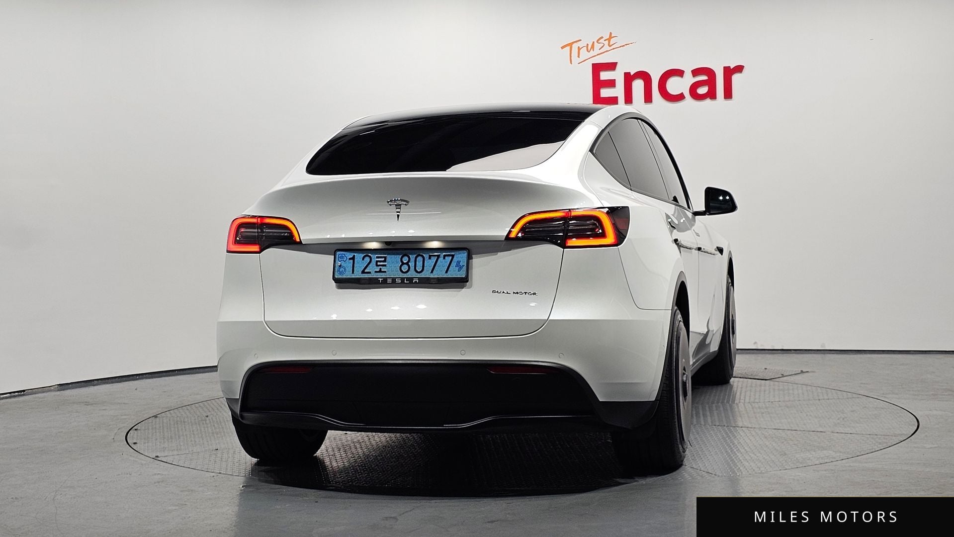 Tesla Model Y 2022 — миниатюра 4