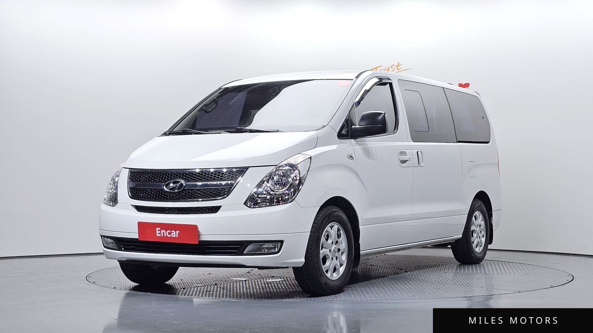 Hyundai Starex 2016 — фото 1 из 12