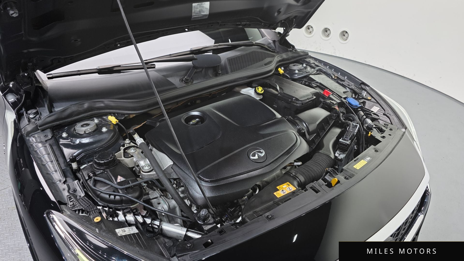Infiniti Q30 2017 — миниатюра 6