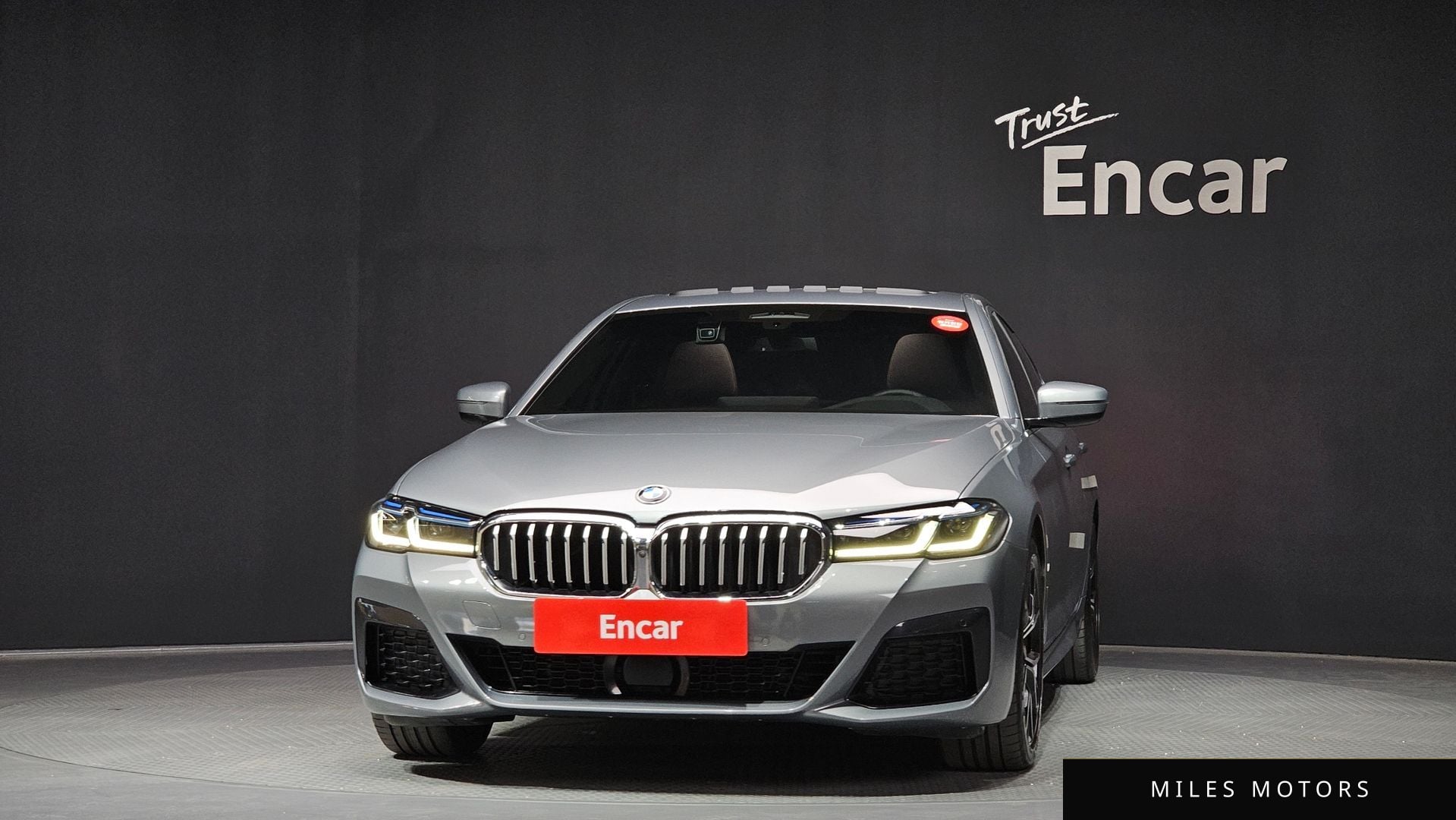 BMW 5 Series (G30) 2023 — миниатюра 3