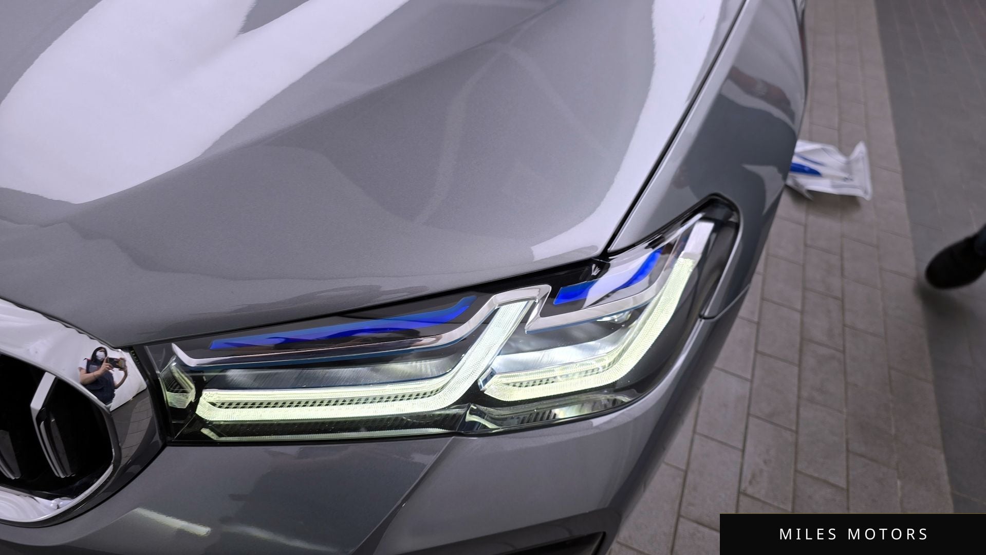 BMW 5 Series (G30) 2023 — миниатюра 8