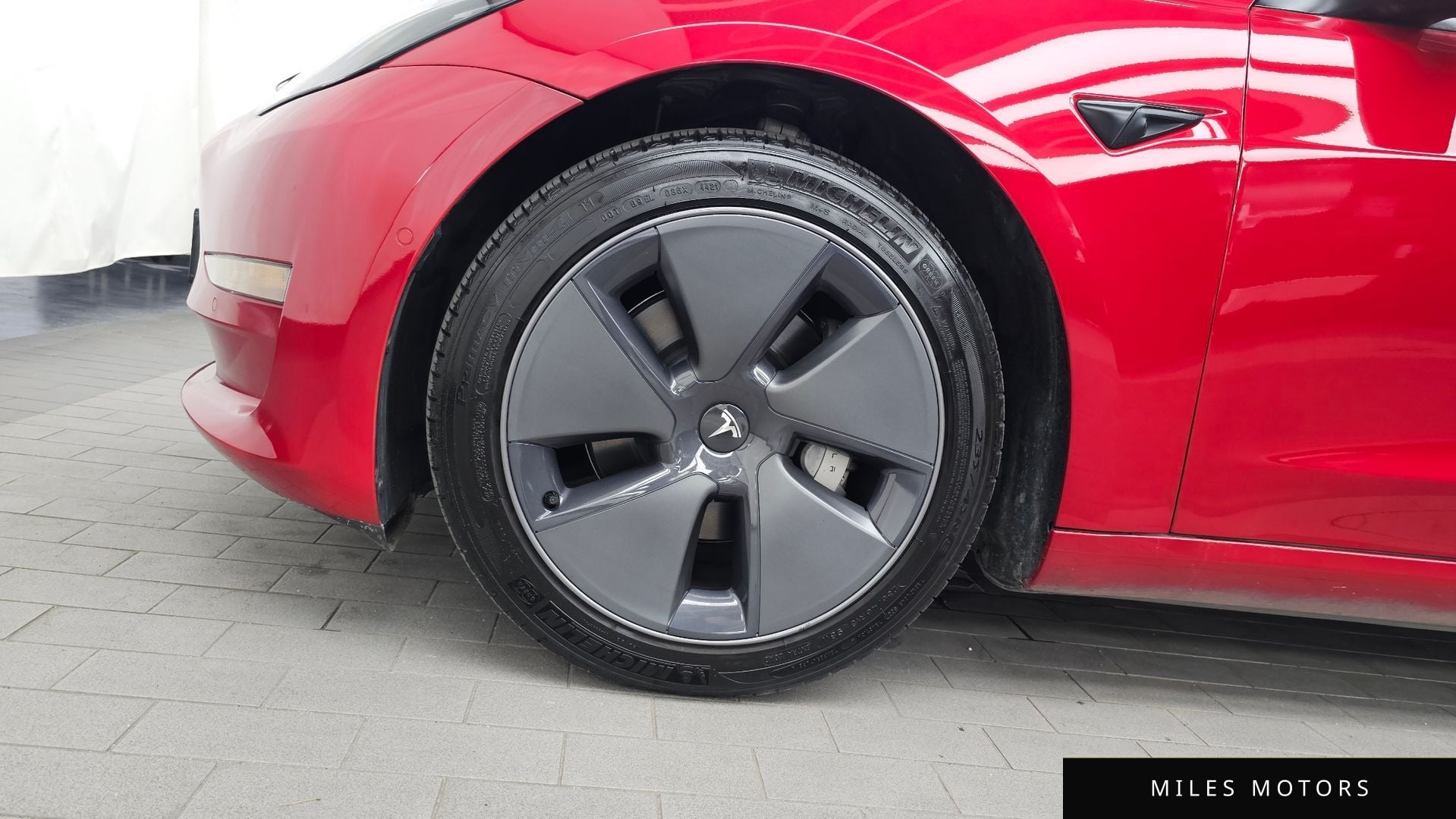 Tesla Model 3 2022 — миниатюра 5