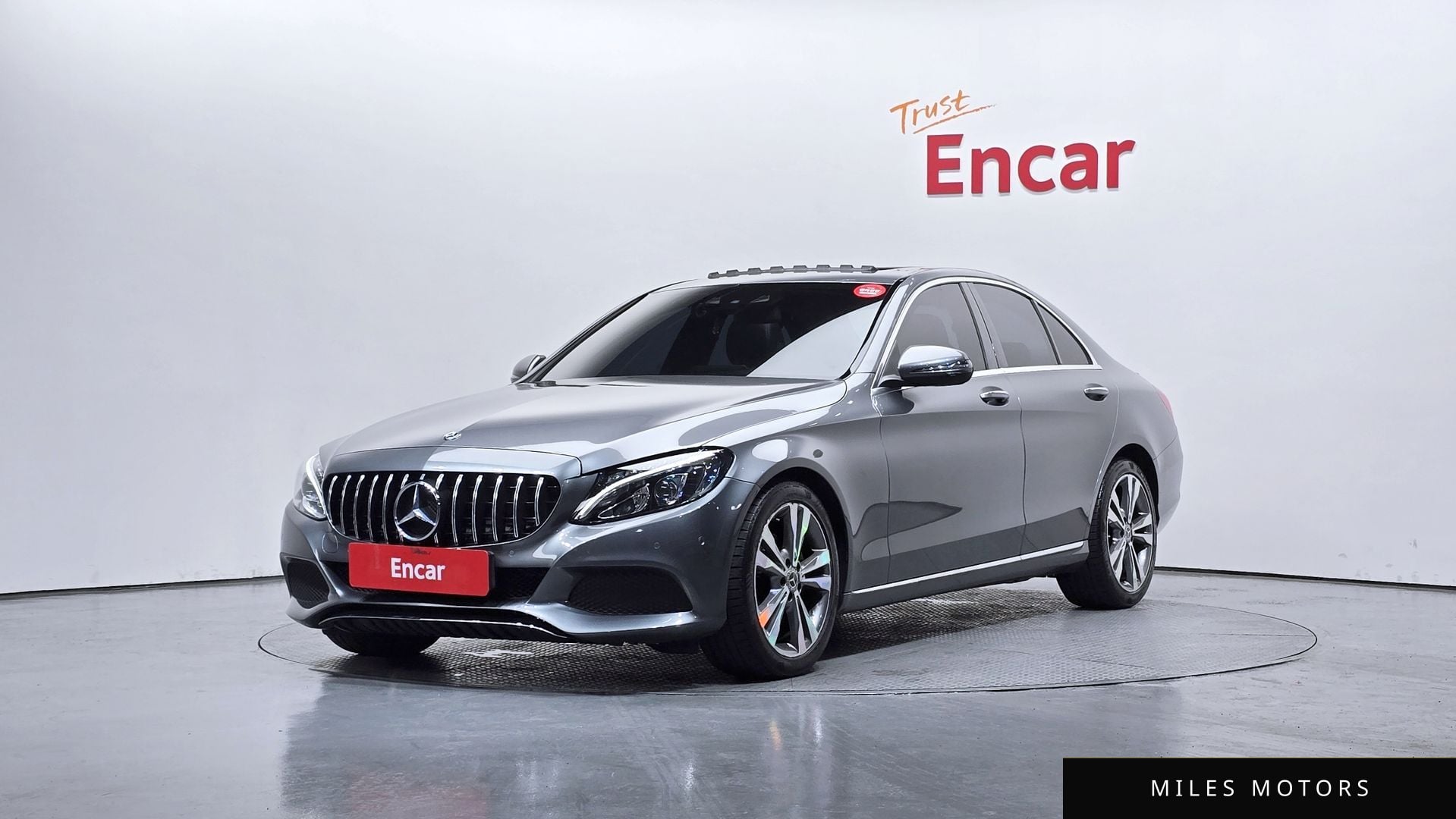 Mercedes-Benz C-Class W205 2018 — фото 1 из 12