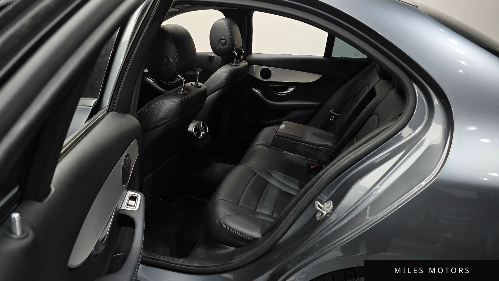 Mercedes-Benz C-Class W205 2018 — миниатюра 12