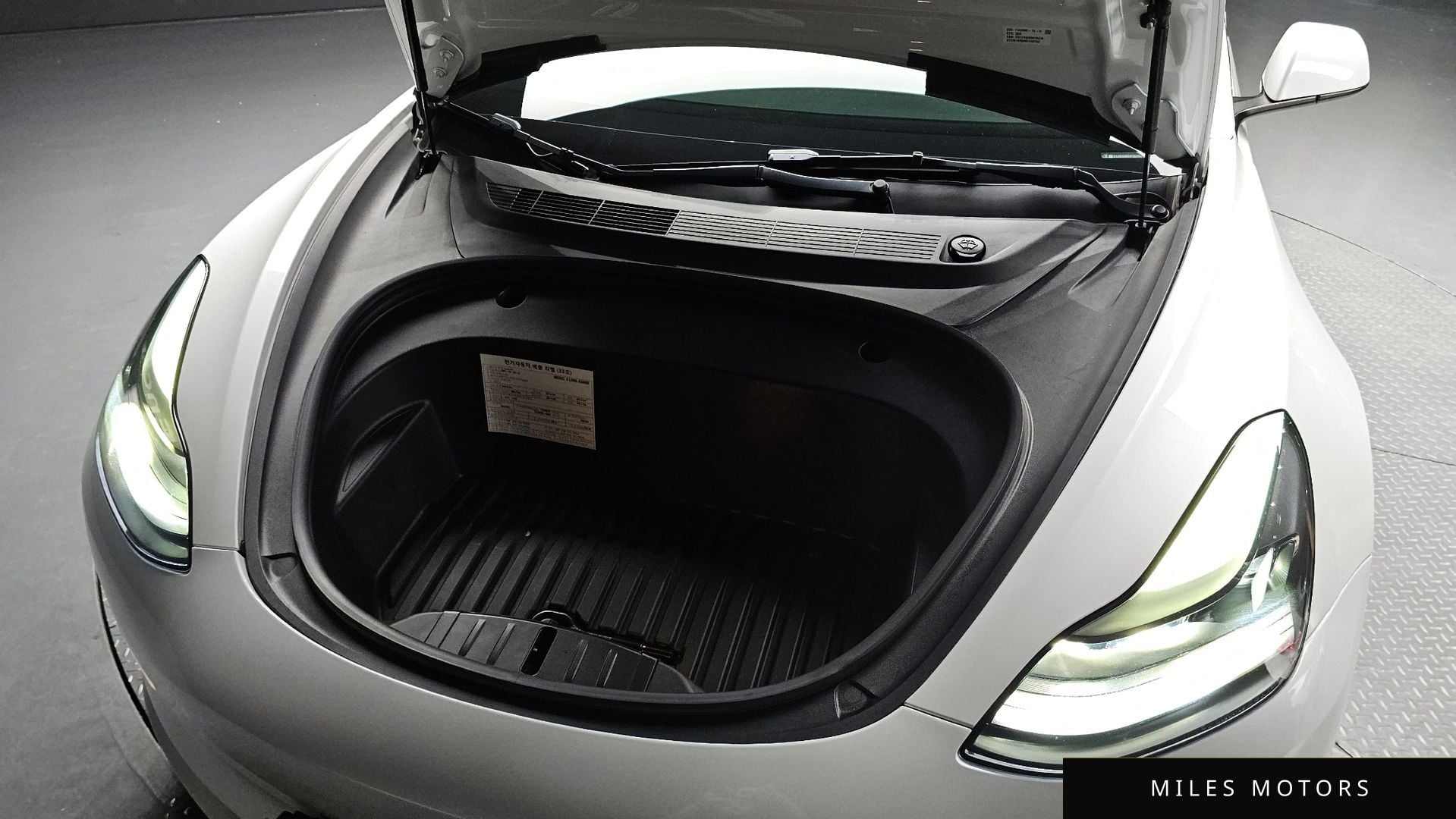 Tesla Model 3 2022 — миниатюра 5