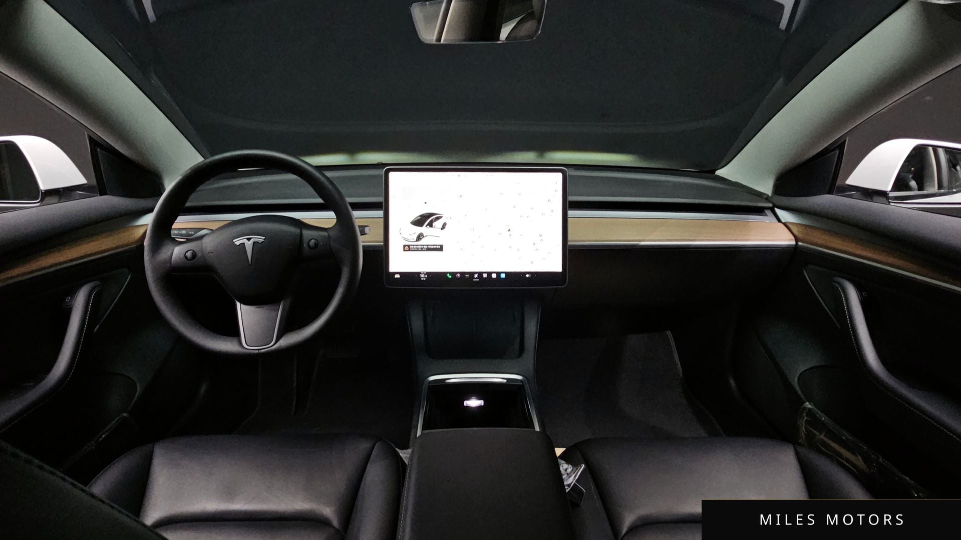 Tesla Model 3 2022 — миниатюра 9
